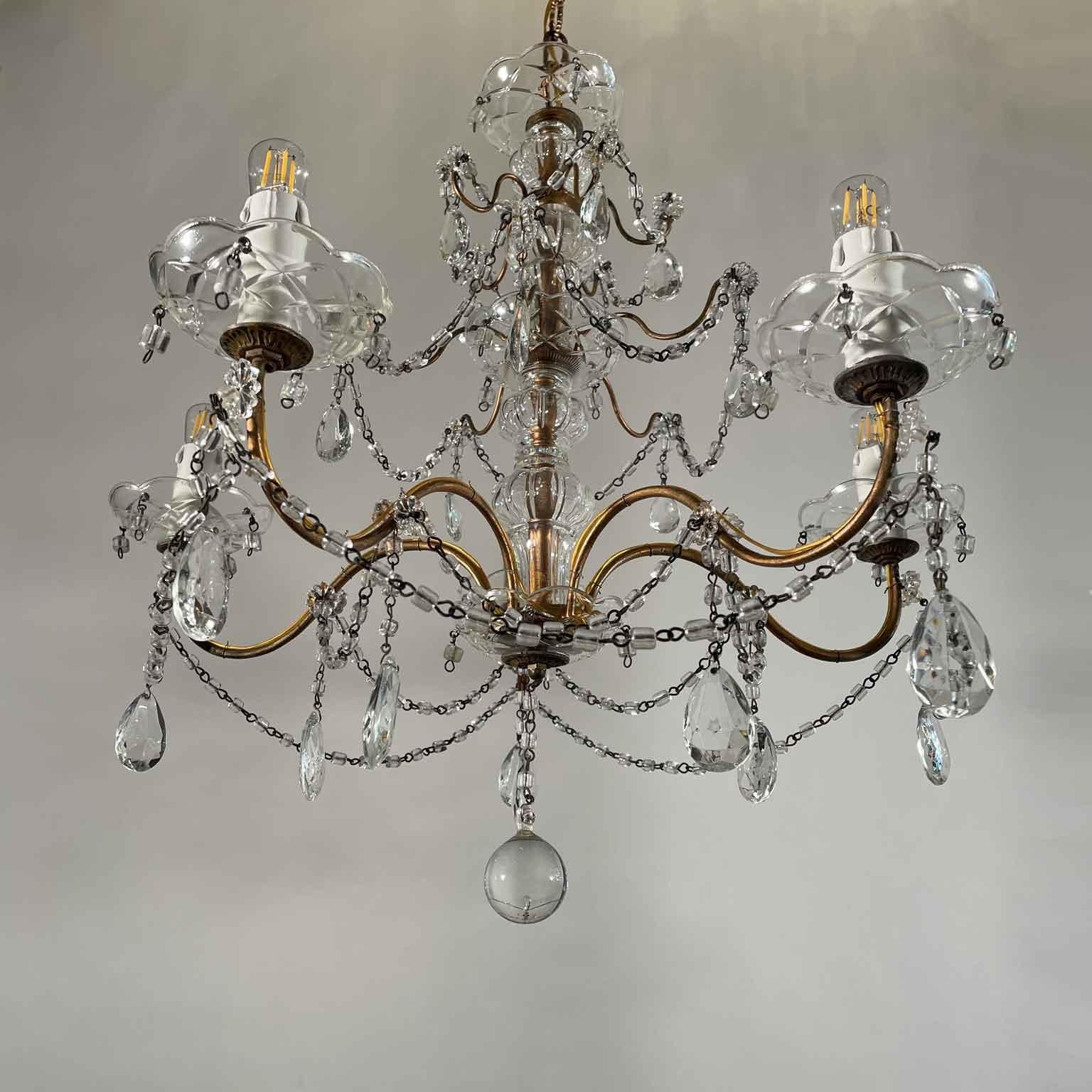 Pareja De Candelabros Italianos De Cristal Y Hierro Dorado Cinco Luces Circa 1955 en venta 5