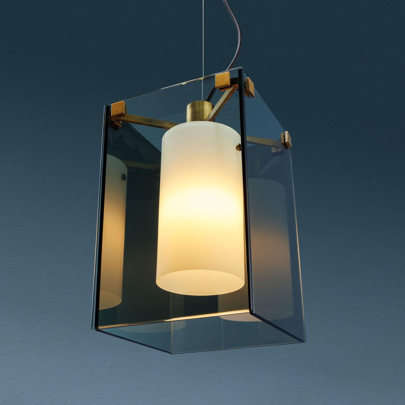 Coppia di Lampade '2211' Max Ingrand per FontanaArte, anni 50s-60s vetro bianco in vendita 1