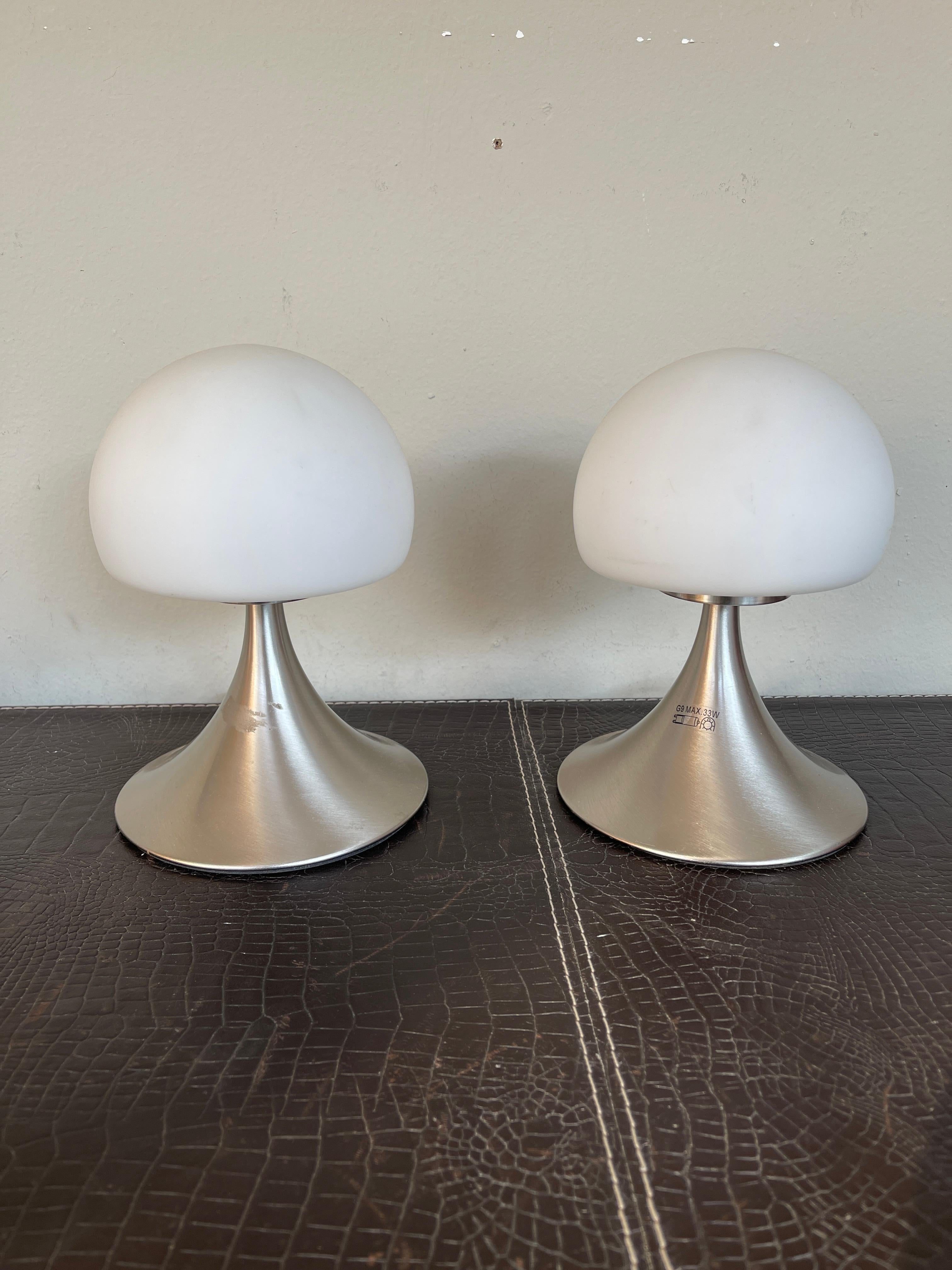 Coppia di lampade a fungo di design italiano degli anni '90 Italian en venta
