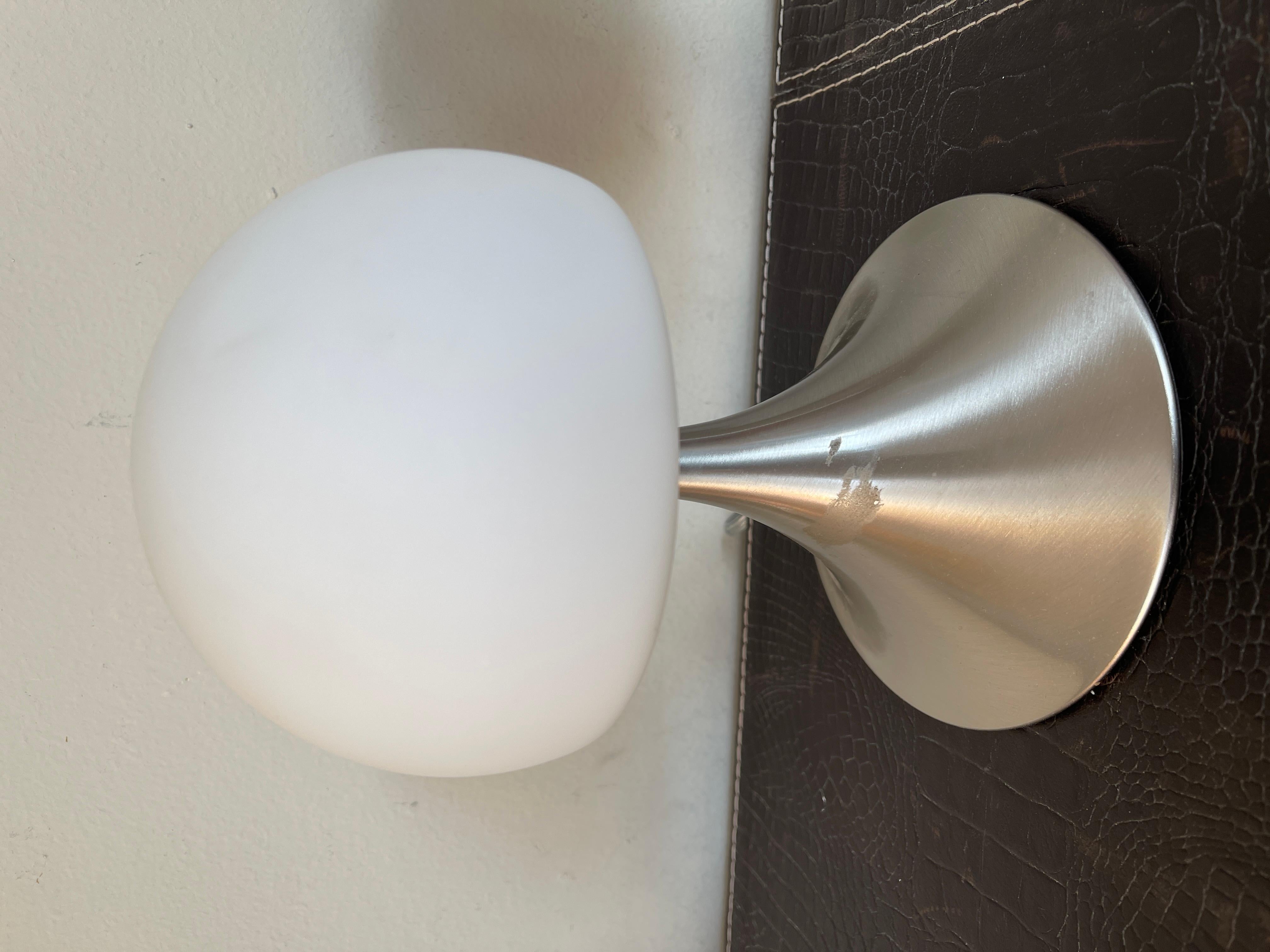 Coppia di lampade a fungo di design italiano degli anni '90 Otro en venta