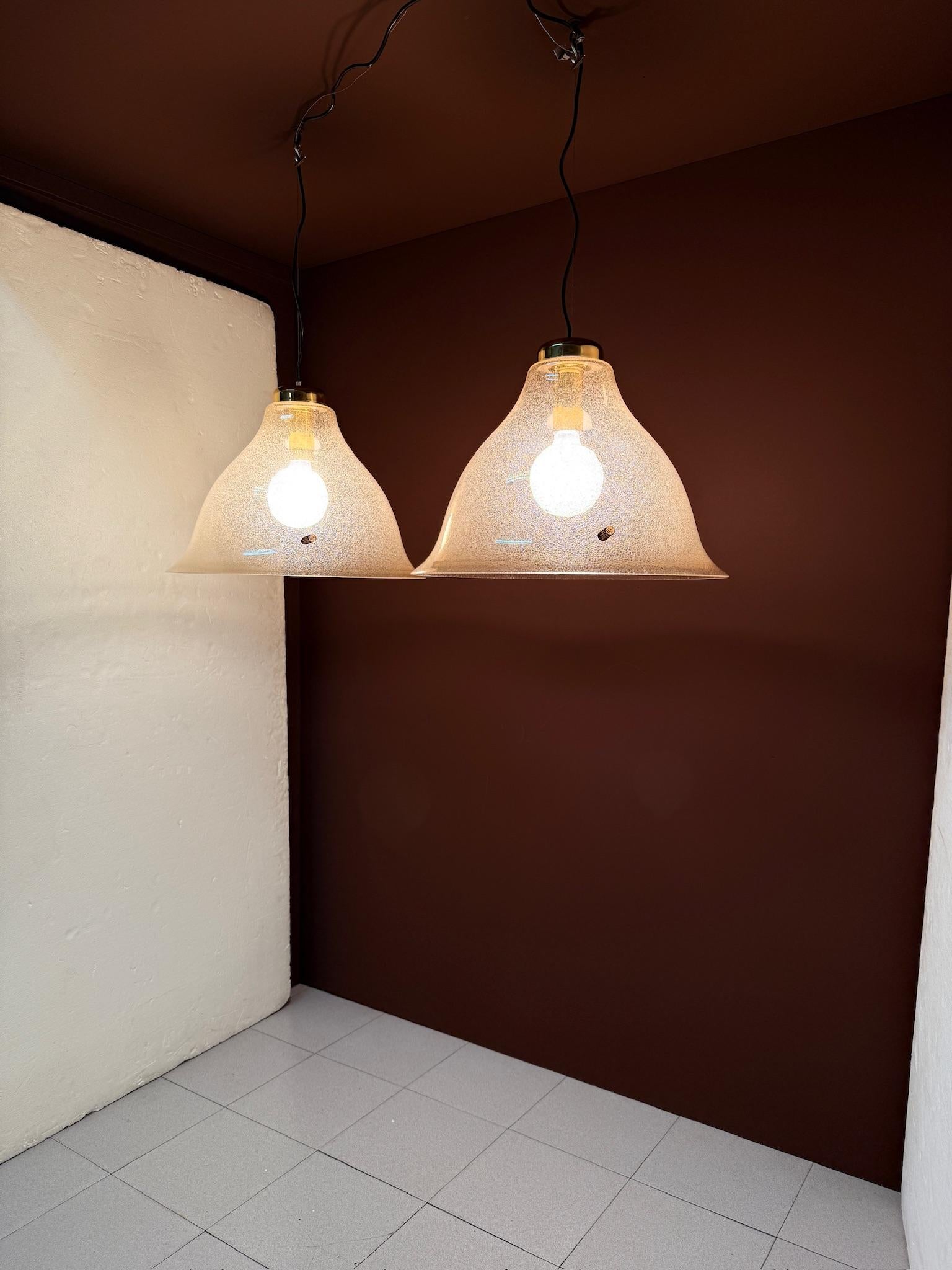 Pareja de lámparas colgantes de Carlo Nason para Mazzega en Bueno estado para la venta en Milano, Lombardia