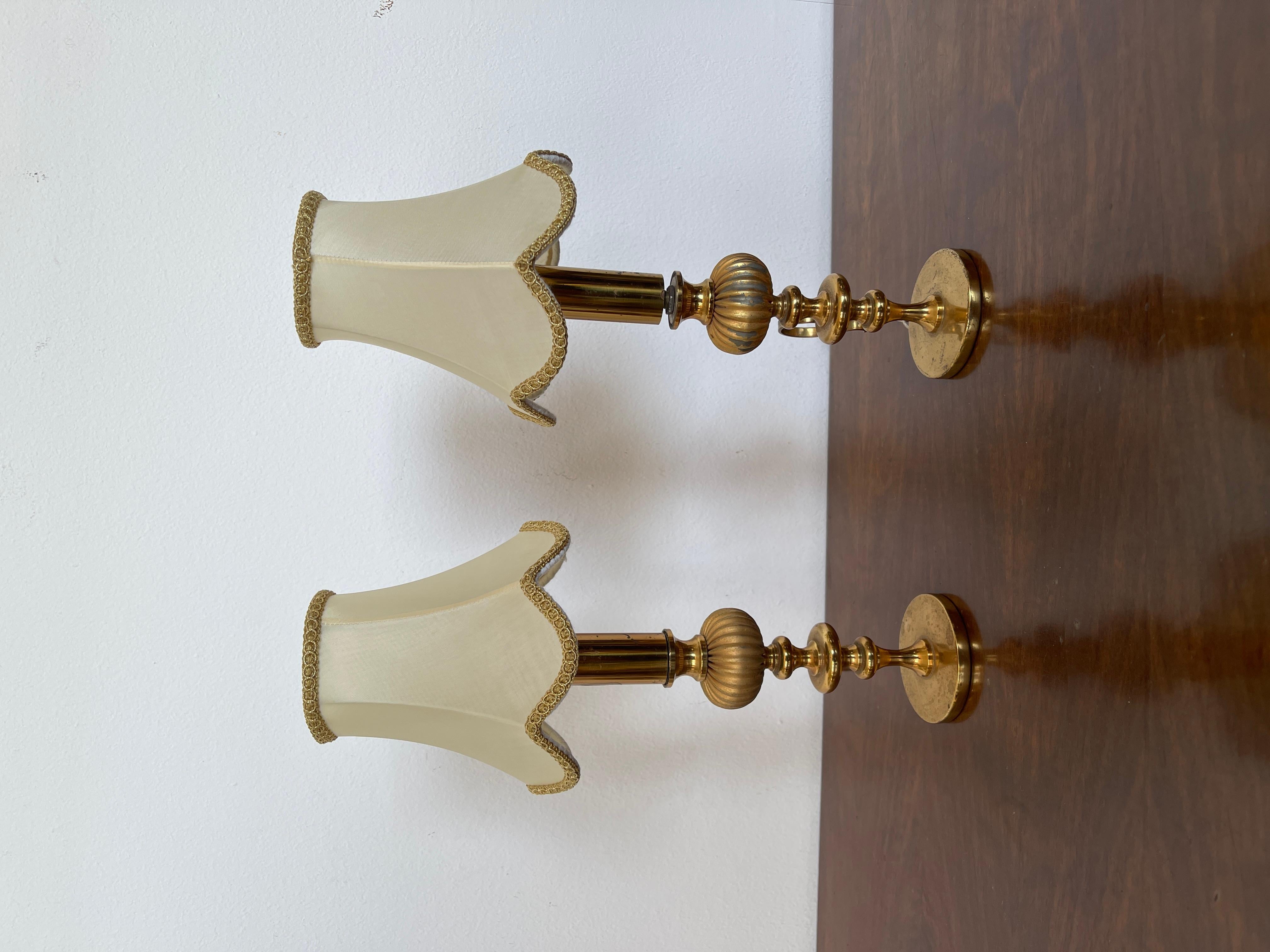 Other Coppia di lampade da comodino italiane vintage anni '80 in ottone e metallo For Sale