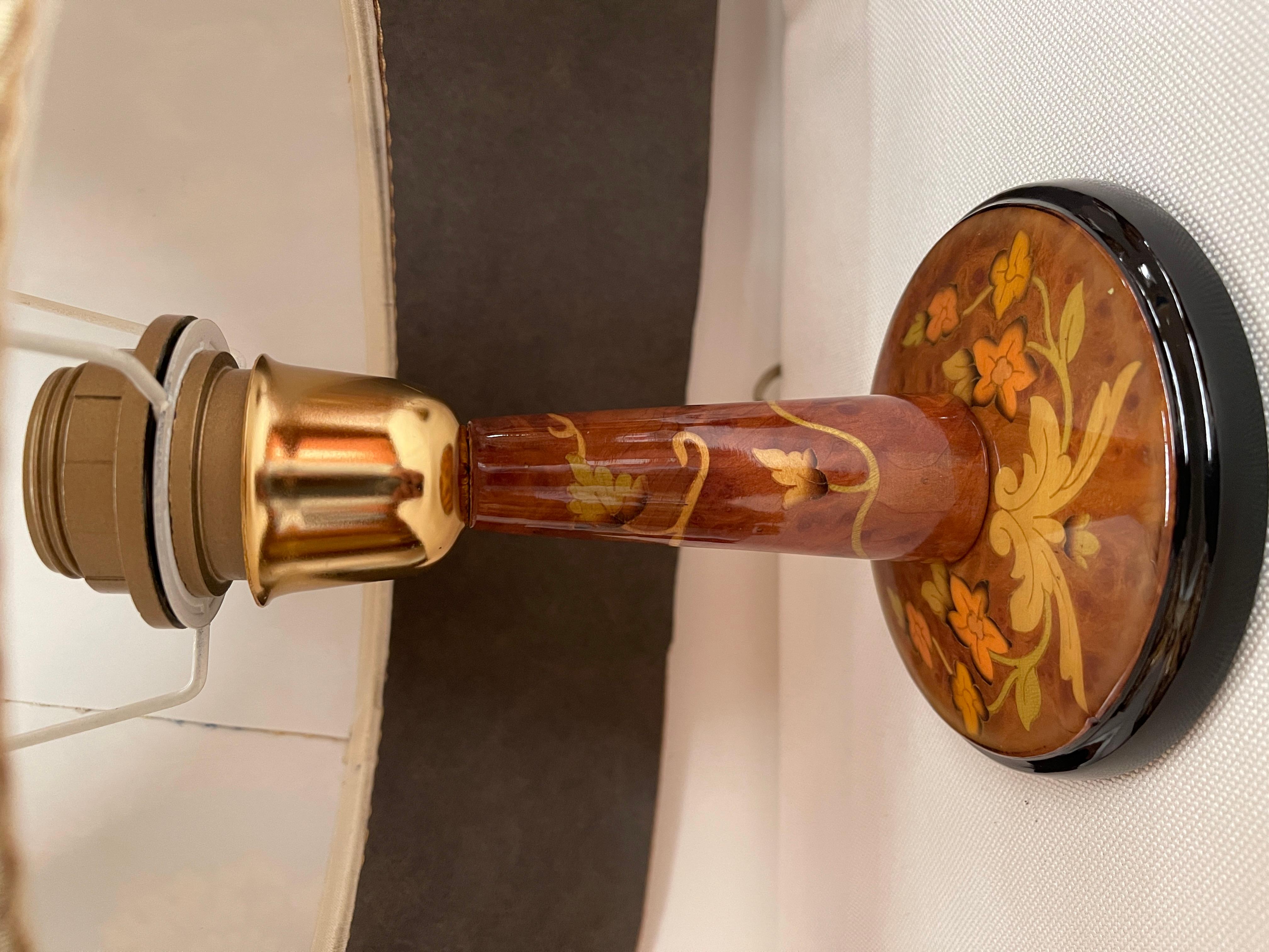 Neoclassico Coppia di lampade da comodino vintage in stile classico italiano degli anni '70 in vendita