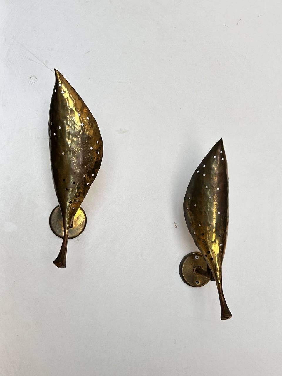 Pair of wall lamps by Angelo Lelli for Arredoluce For Sale 1