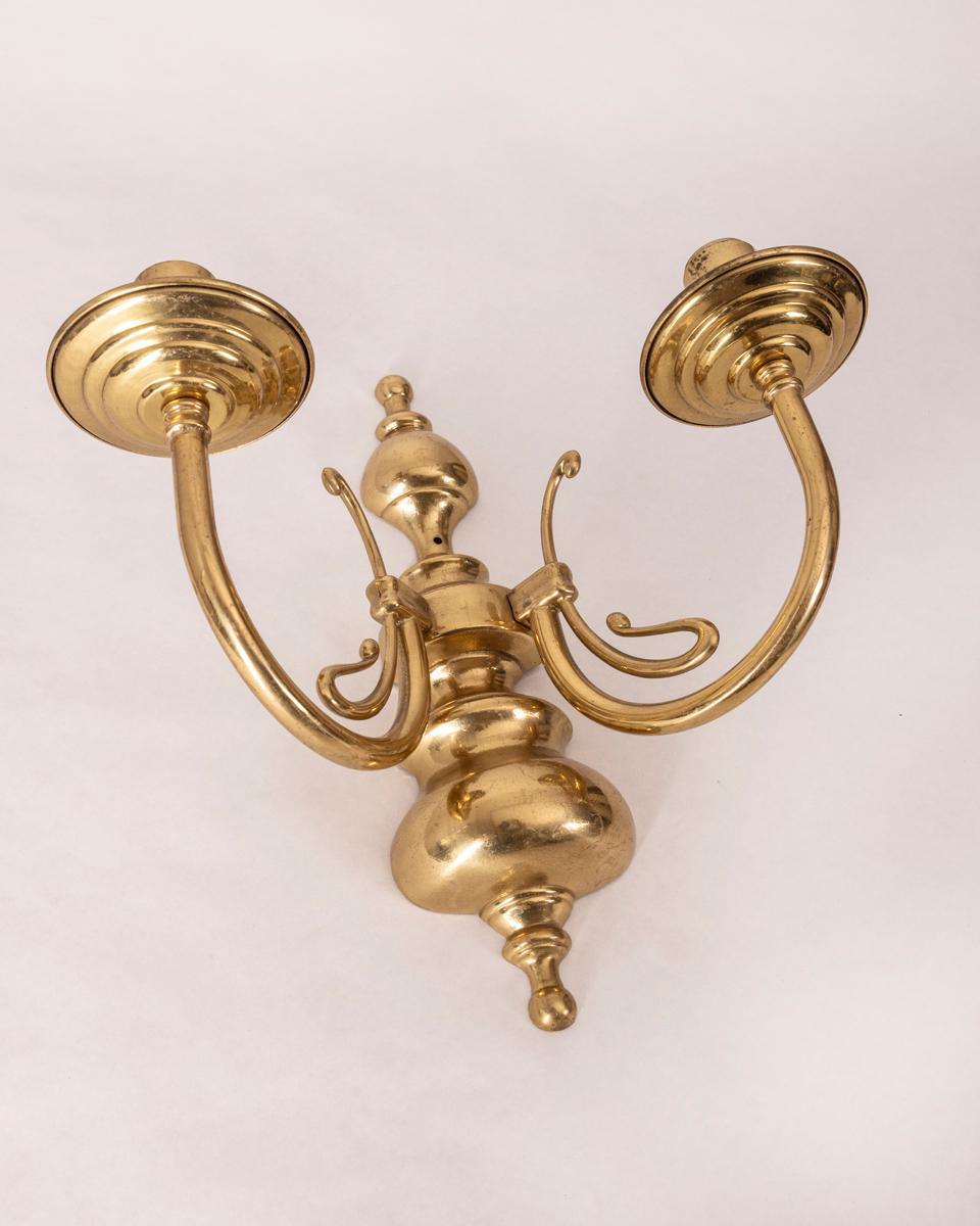 pair of 1960s vintage gilded wall sconce lamps Italian design For Sale 2