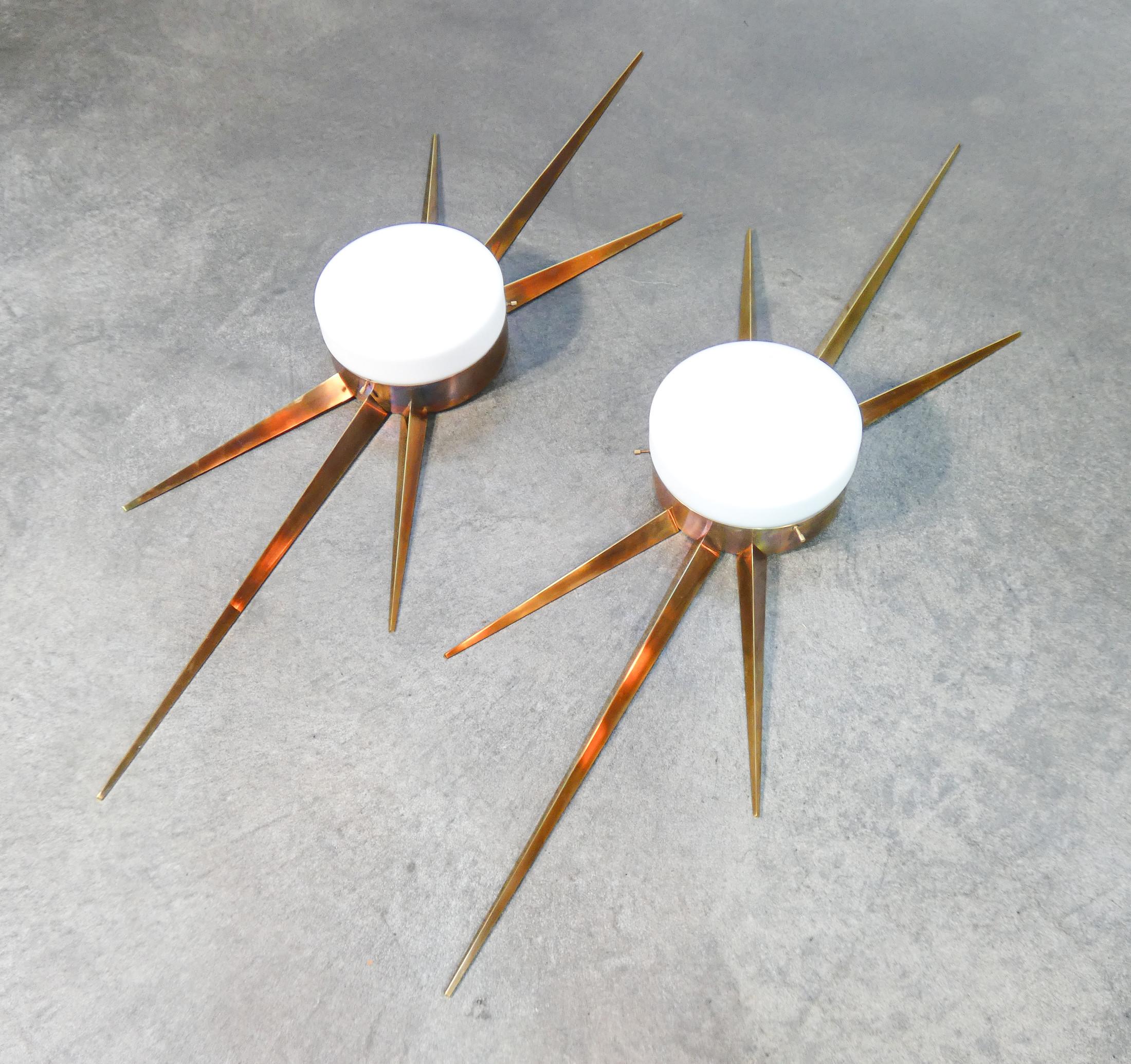 Brass Pair of wall or ceiling lamps, design by Giò PONTI for ARREDOLUCE