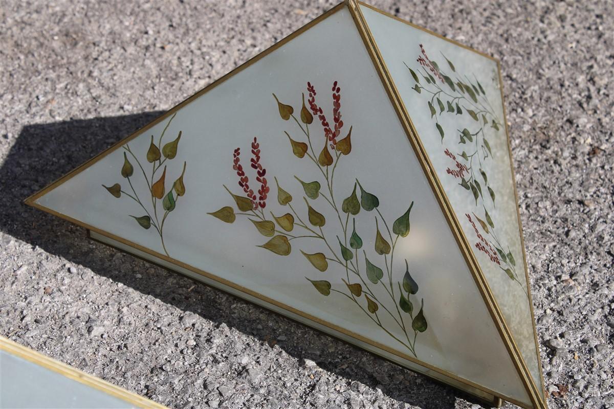 Pair of Wall Lamps triangle design Italian glass painted naturalist In Good Condition For Sale In Palermo, Sicily