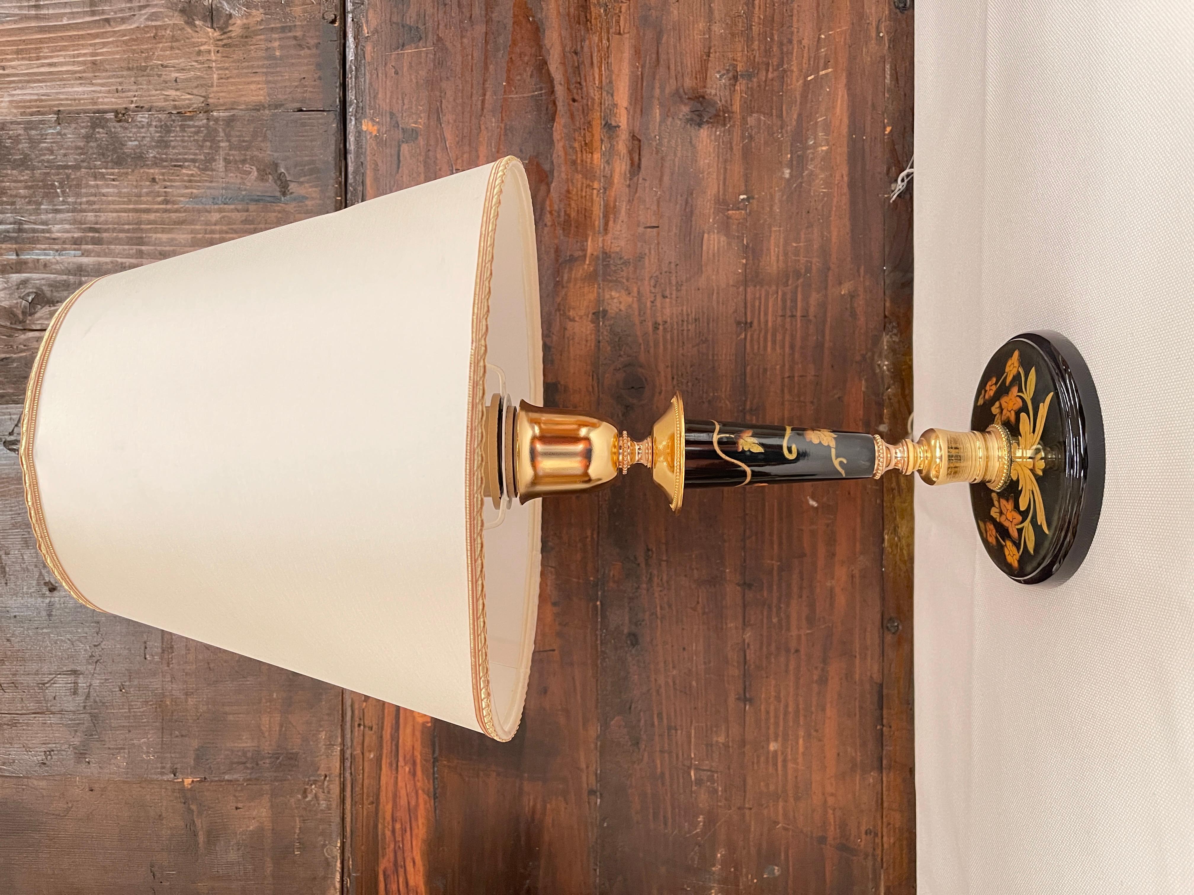 Coppia di lampade da tavolo classiche italiane vintage degli anni '90 en Excelente estado para la venta en Cantù, IT