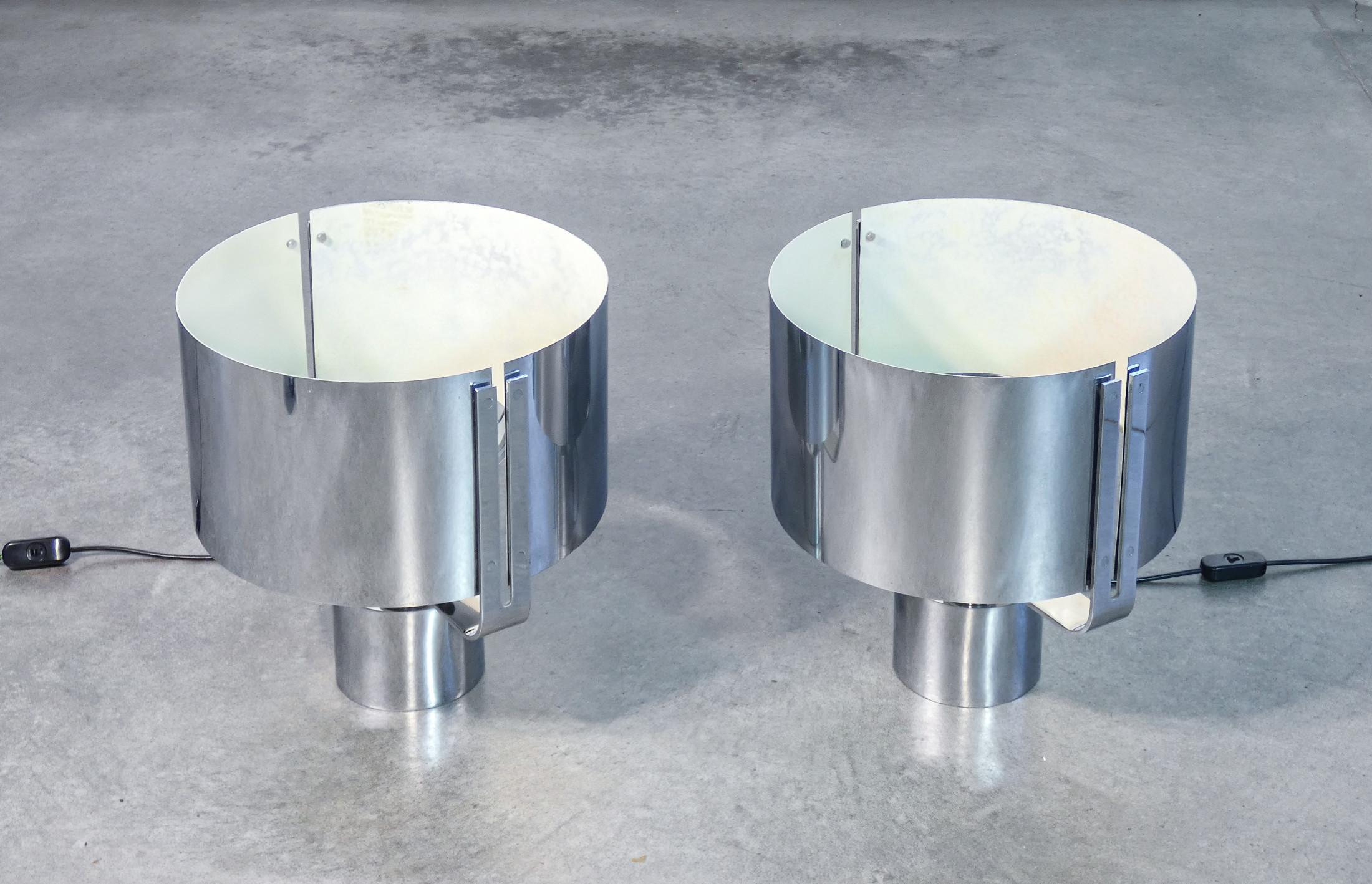 Paire de lampes de table, design Jacques QUINET, en métal chromé. 1970s en vente 2