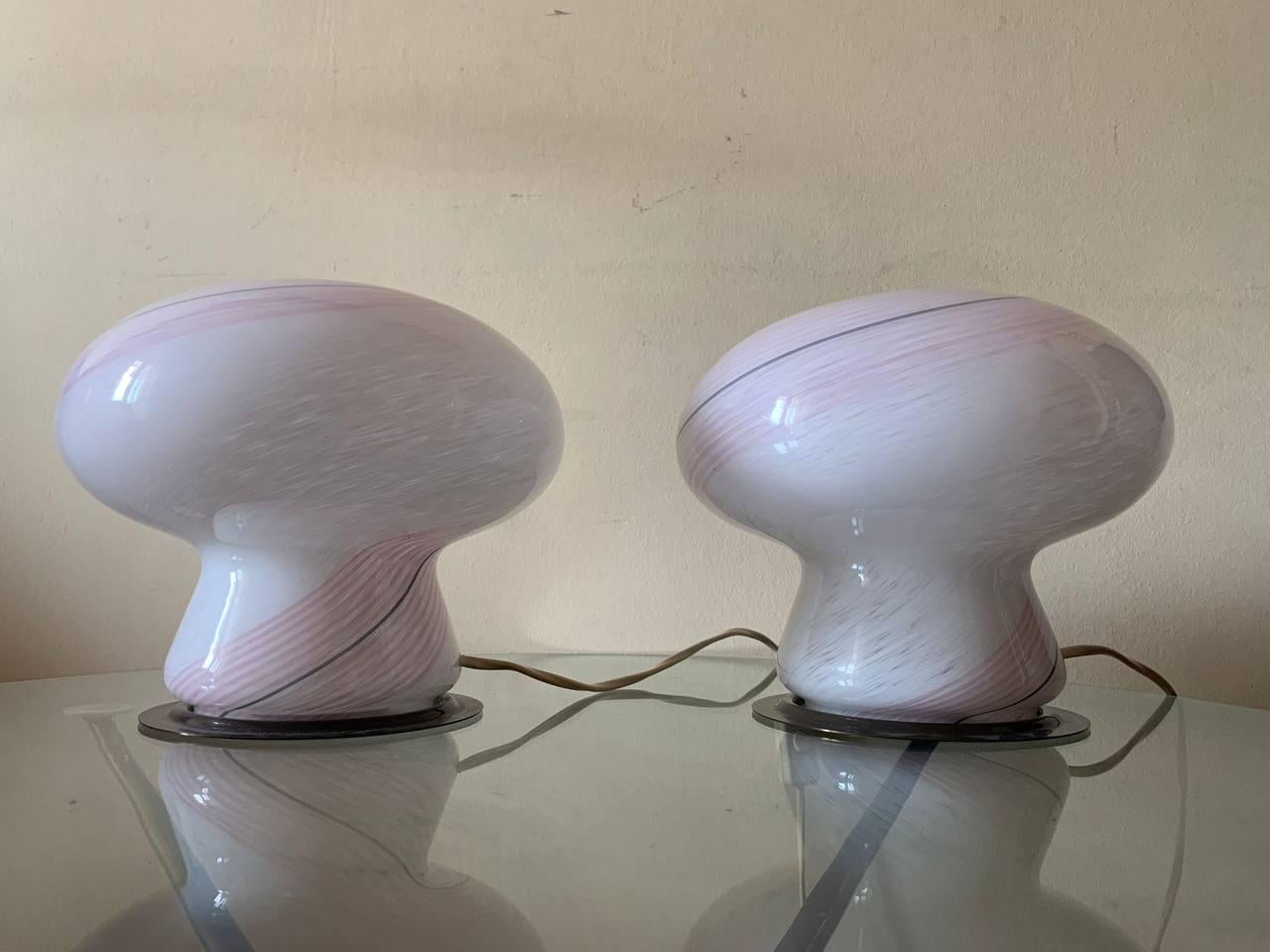 Mid-Century Modern Paire de lampes de table à champignon de Murano Italie Venini 1970 en vente