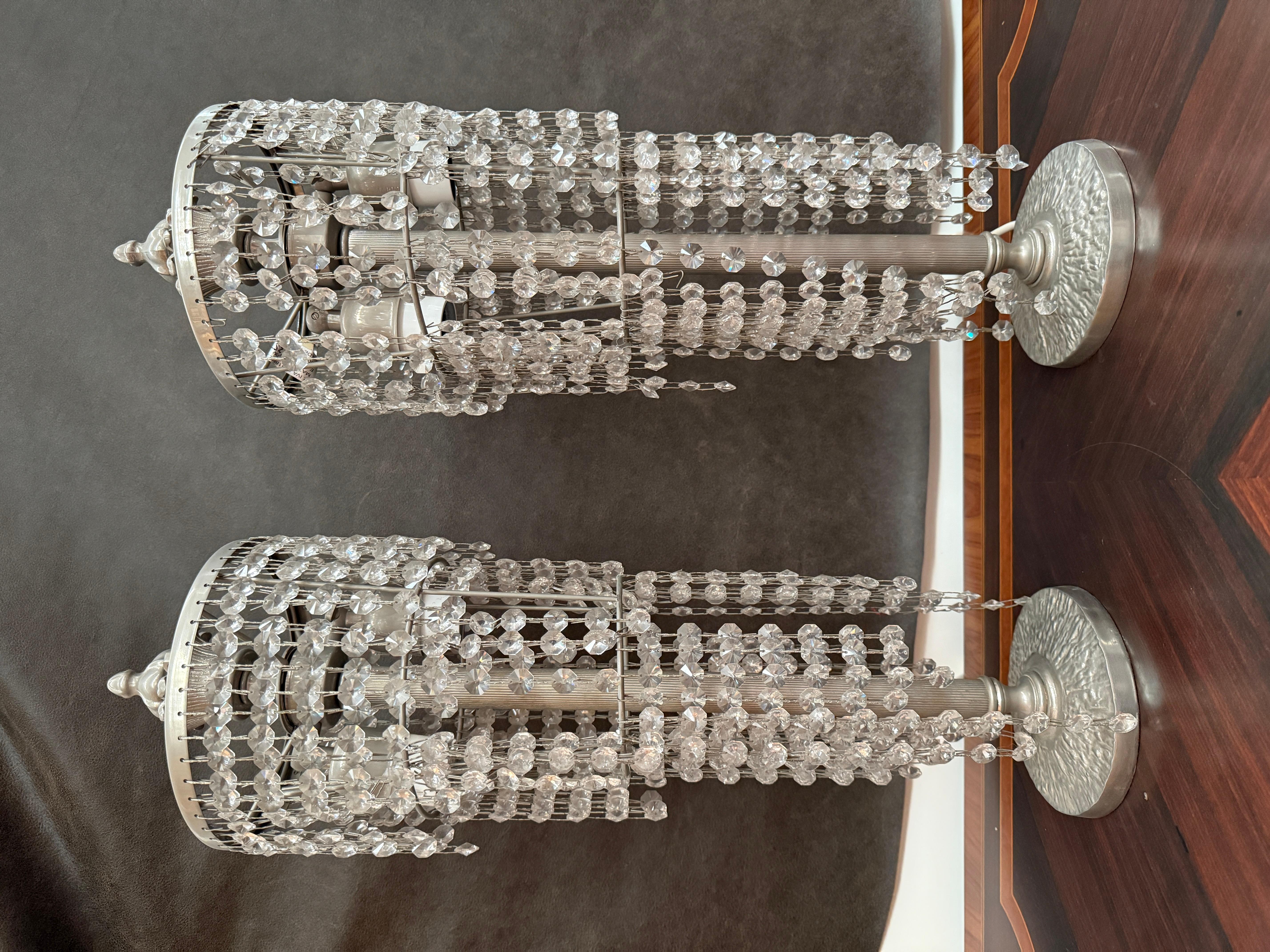 Pareja de elegantes lámparas de mesa rugiano de estilo clásico italiano años 80 Renacimiento neoclásico en venta