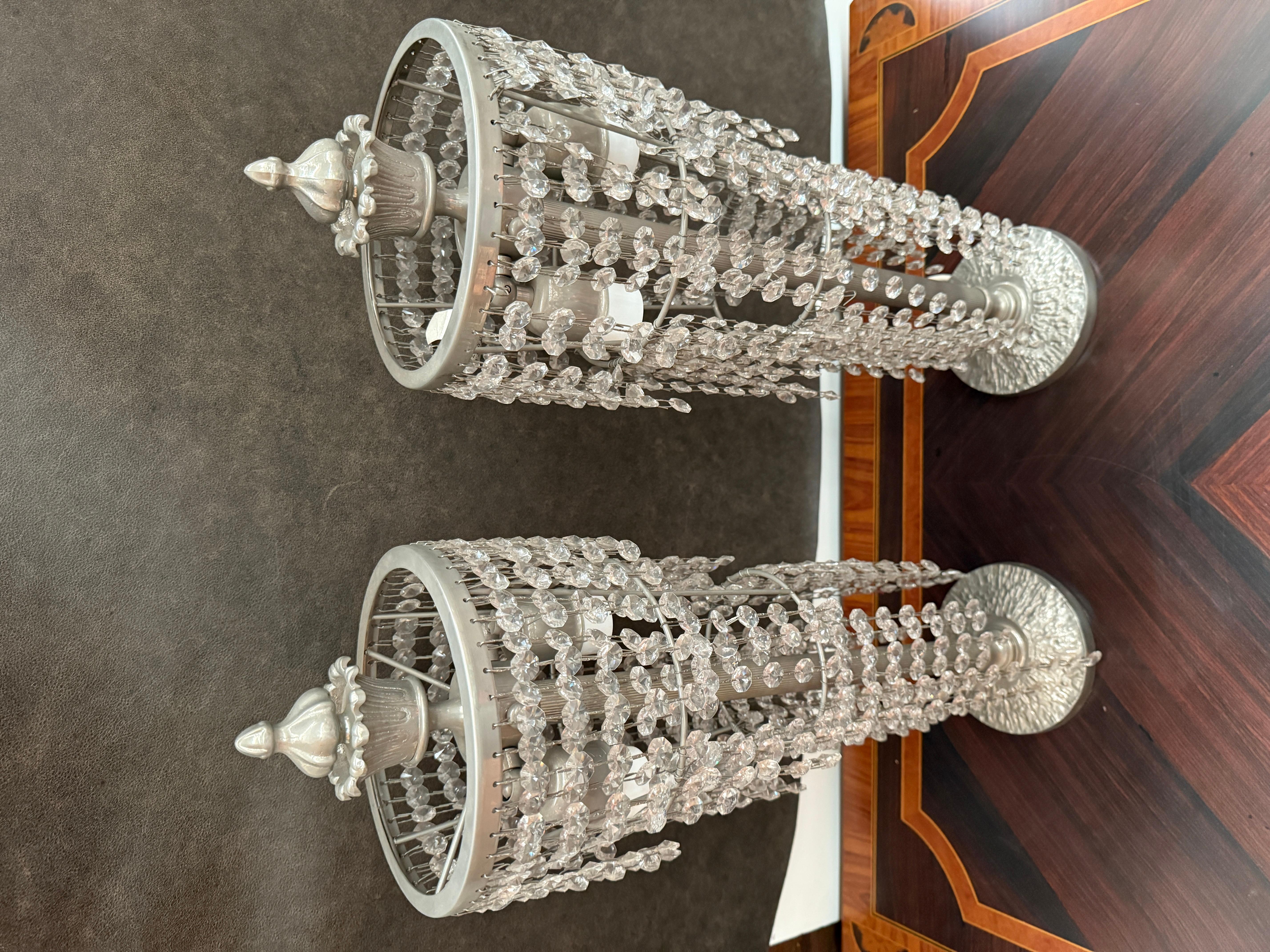 Pareja de elegantes lámparas de mesa rugiano de estilo clásico italiano años 80 20th Century en venta