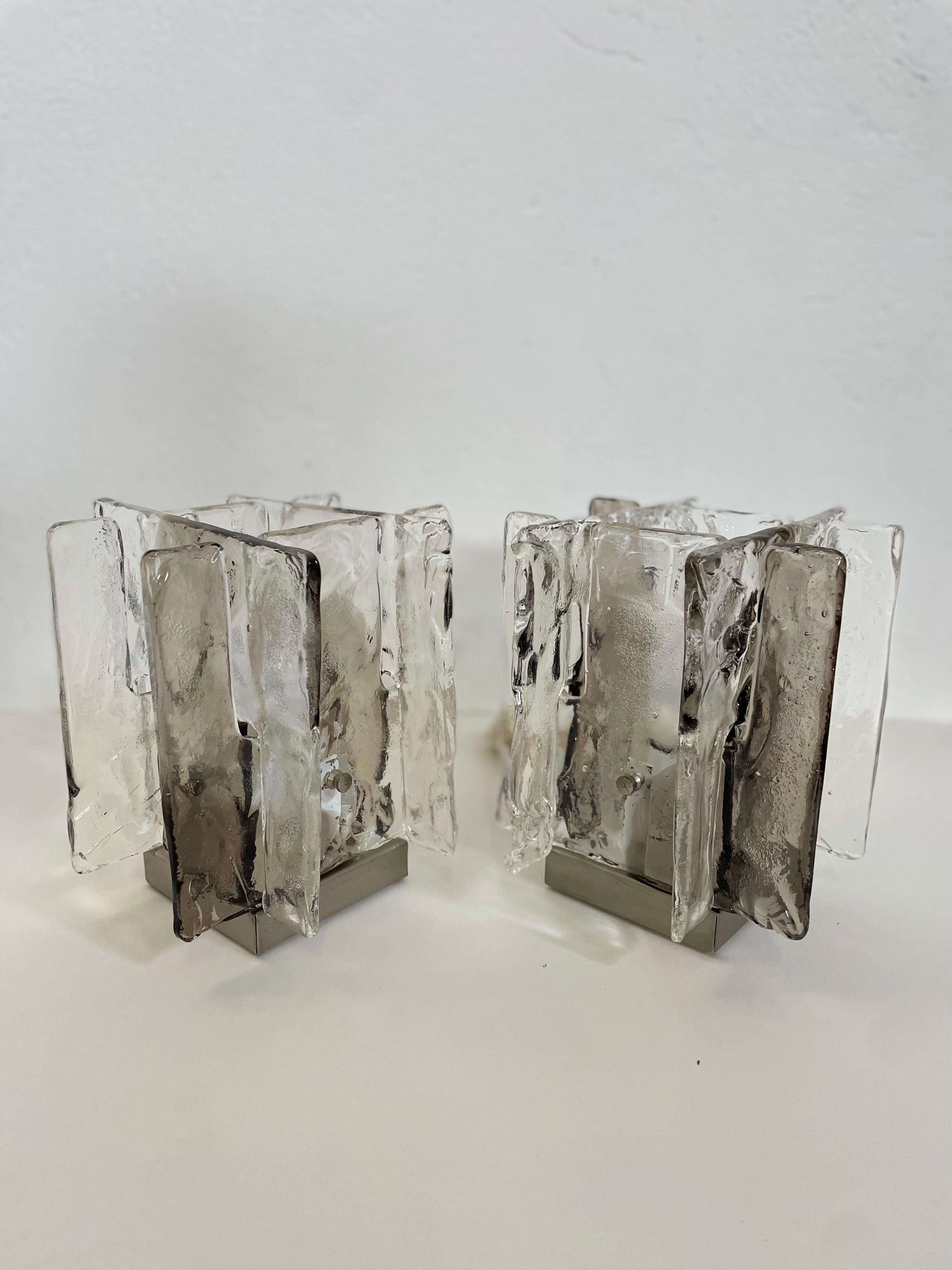 Pair of murano glass table lamps, by Carlo Nason production Mazzega In Excellent Condition For Sale In Busnago, IT