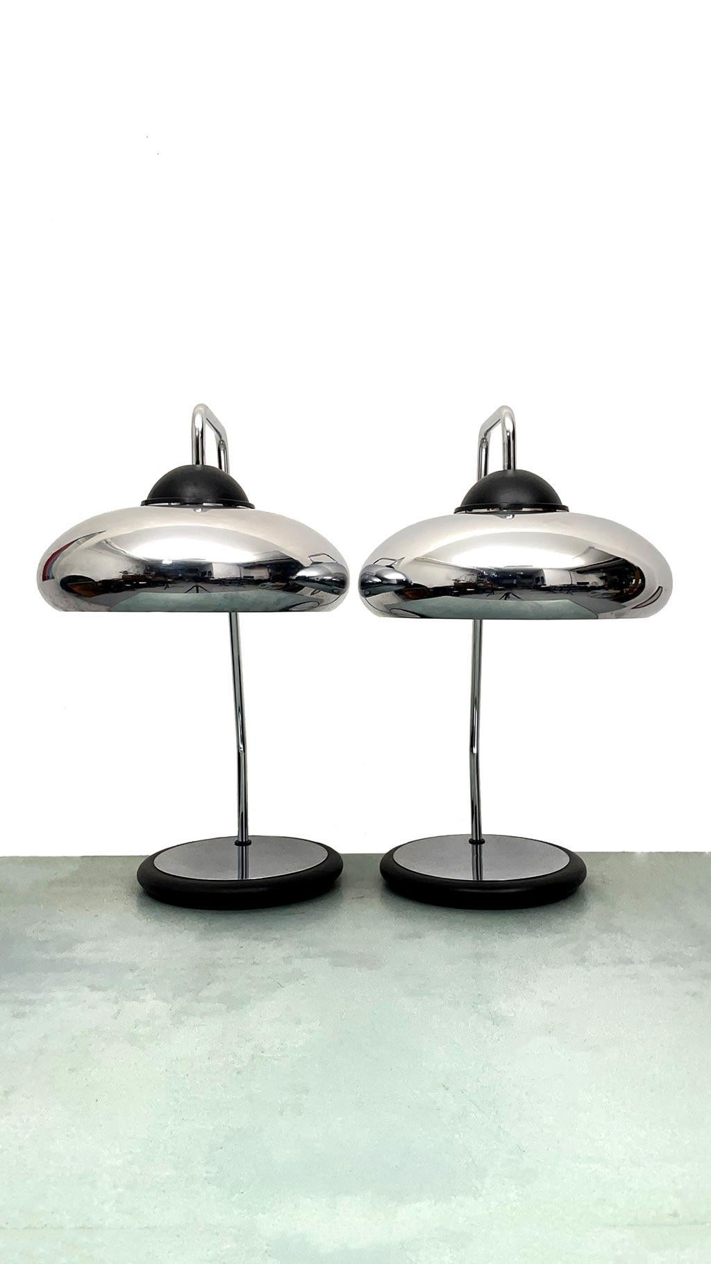 Mid-Century Modern Paire de lampes de table mod. 2101 'Ministeriale' de Stilnovo  en vente