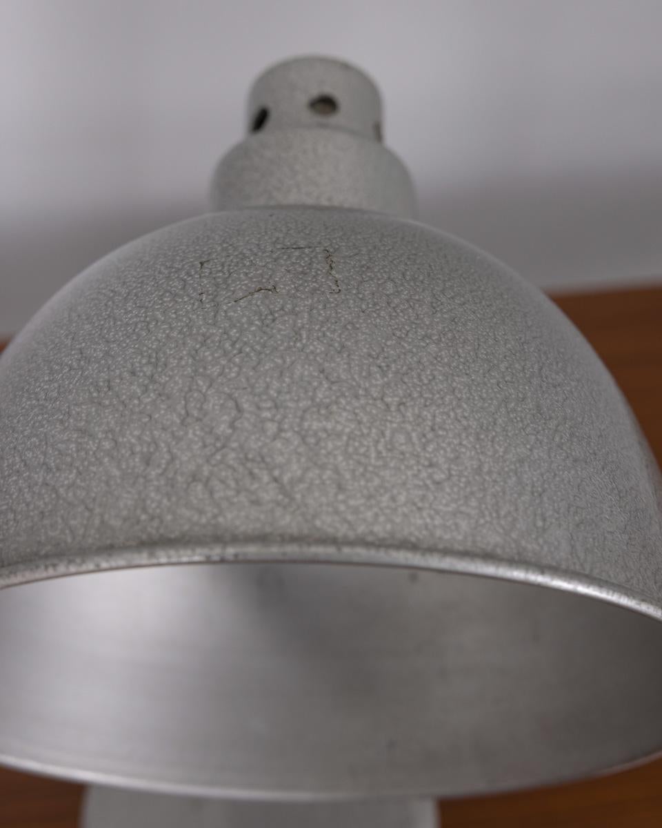 Métal Paire de lampes de table en métal vintage des années 1960, design Seminara en vente