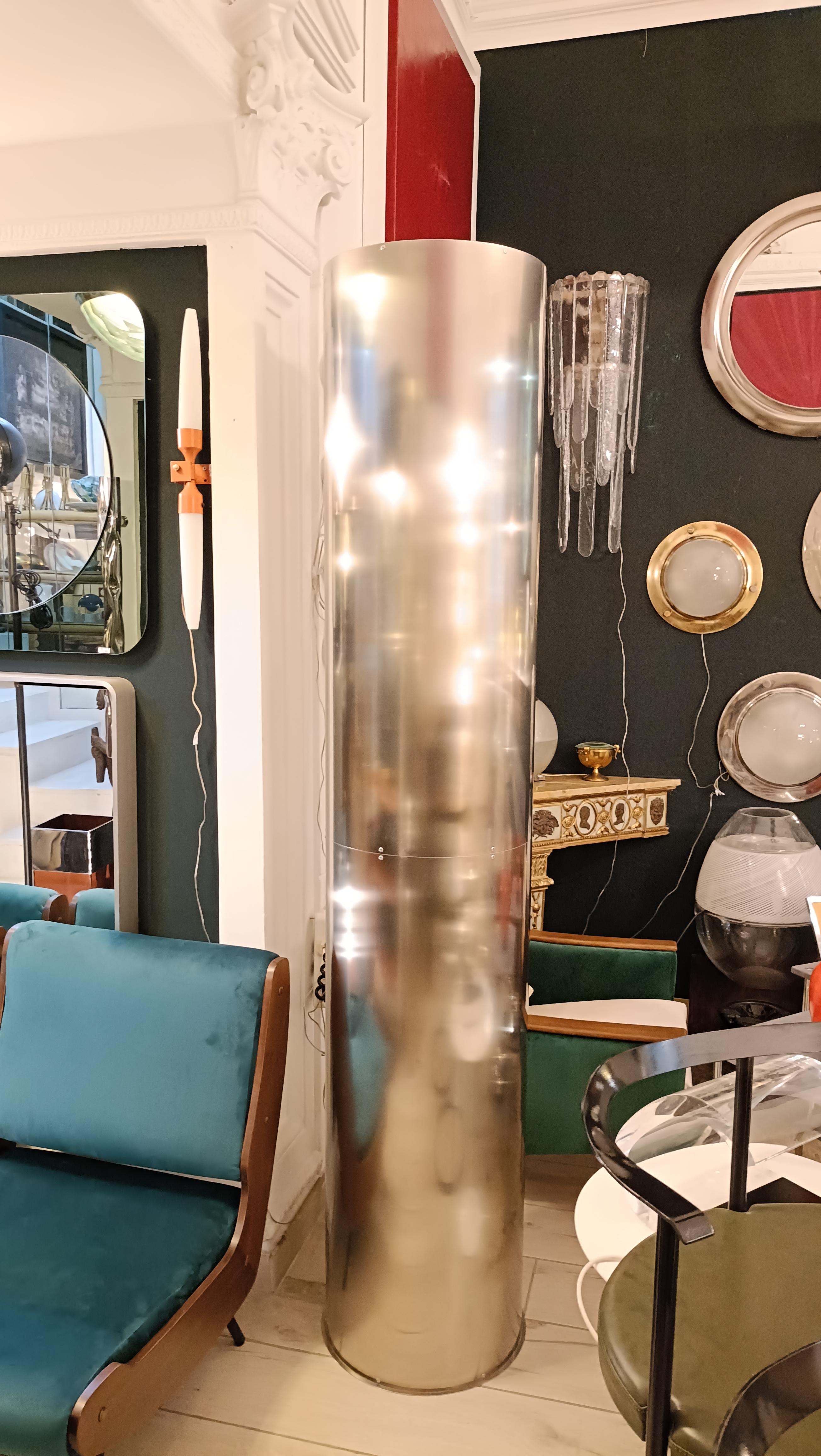 Paar zylindrische Stehlampen aus verchromtem Metall, Italien 1980er im Angebot 3