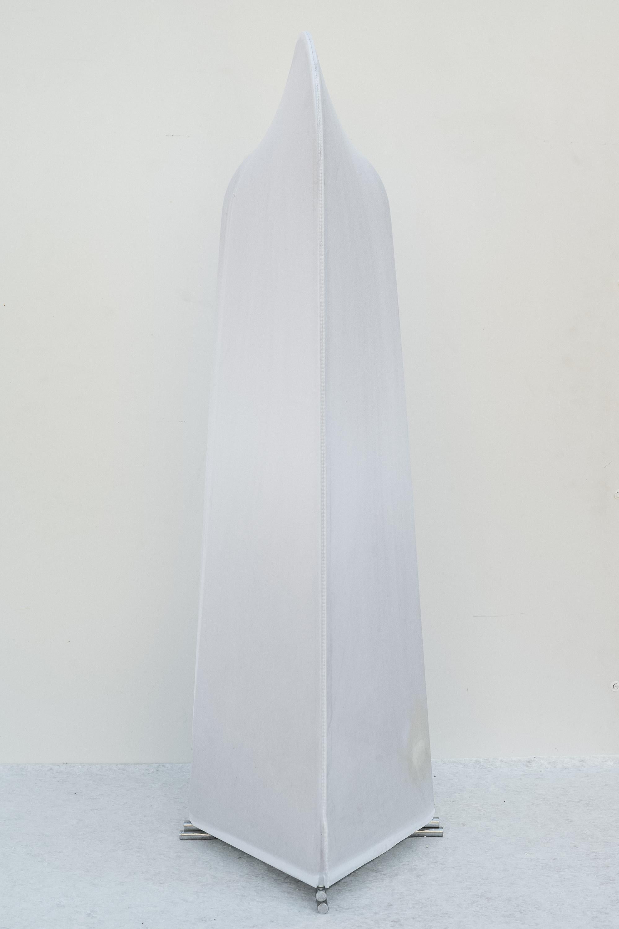 Mid-Century Modern Coppia di Lampade da terra di Kazuki di Kazuhide Takahama per Sirrah, Anni '80 For Sale