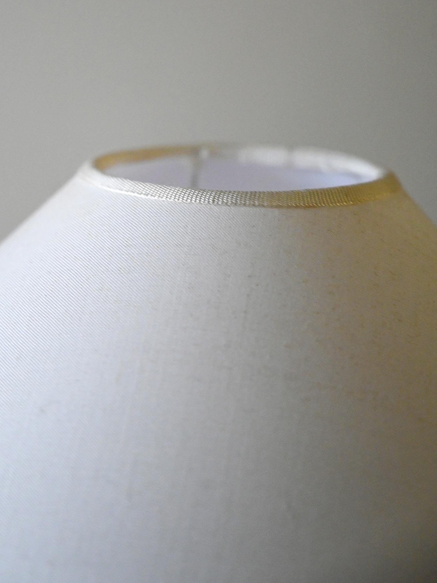 Paire de lampadaires en teck de Carl Malmsten Bon état - En vente à Brescia, IT