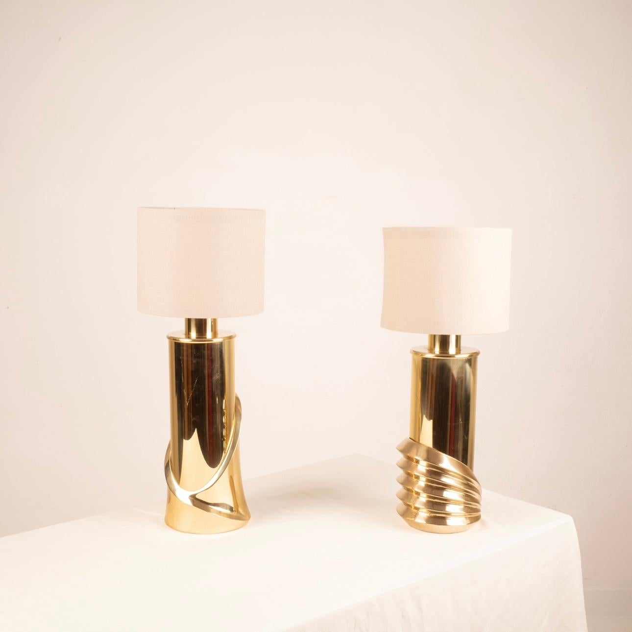 Pair of Brass Lamps by Luciano Frigerio for Frigerio of Desio For Sale 9
