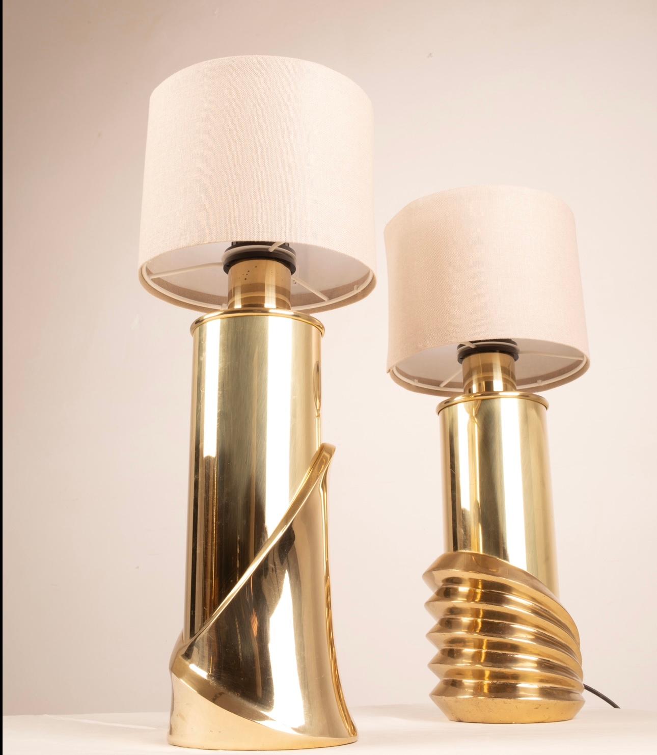Pair of Brass Lamps by Luciano Frigerio for Frigerio of Desio For Sale 1