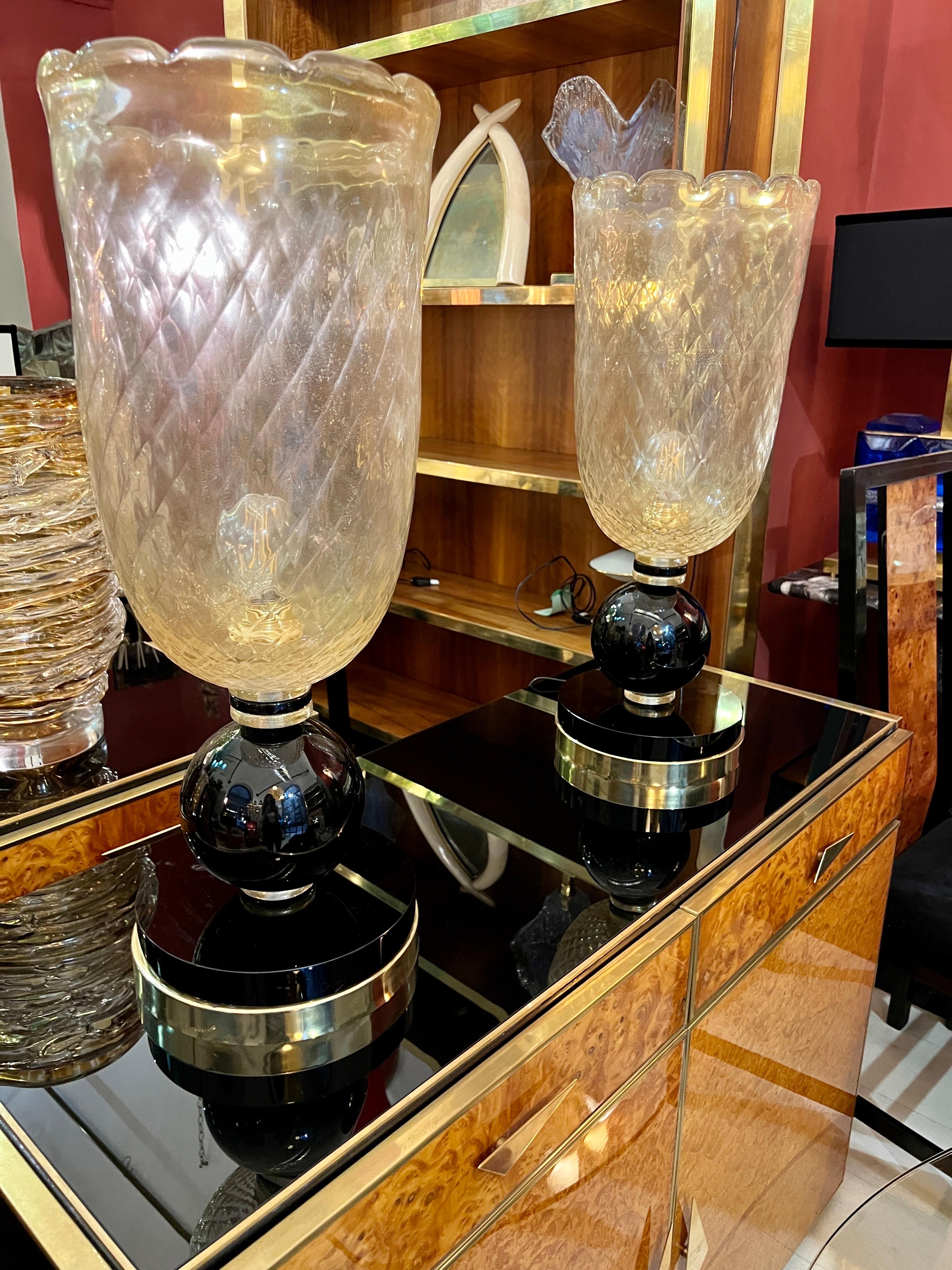 Coppia di lampade in vetro di Murano oro con base nera, 1940 6