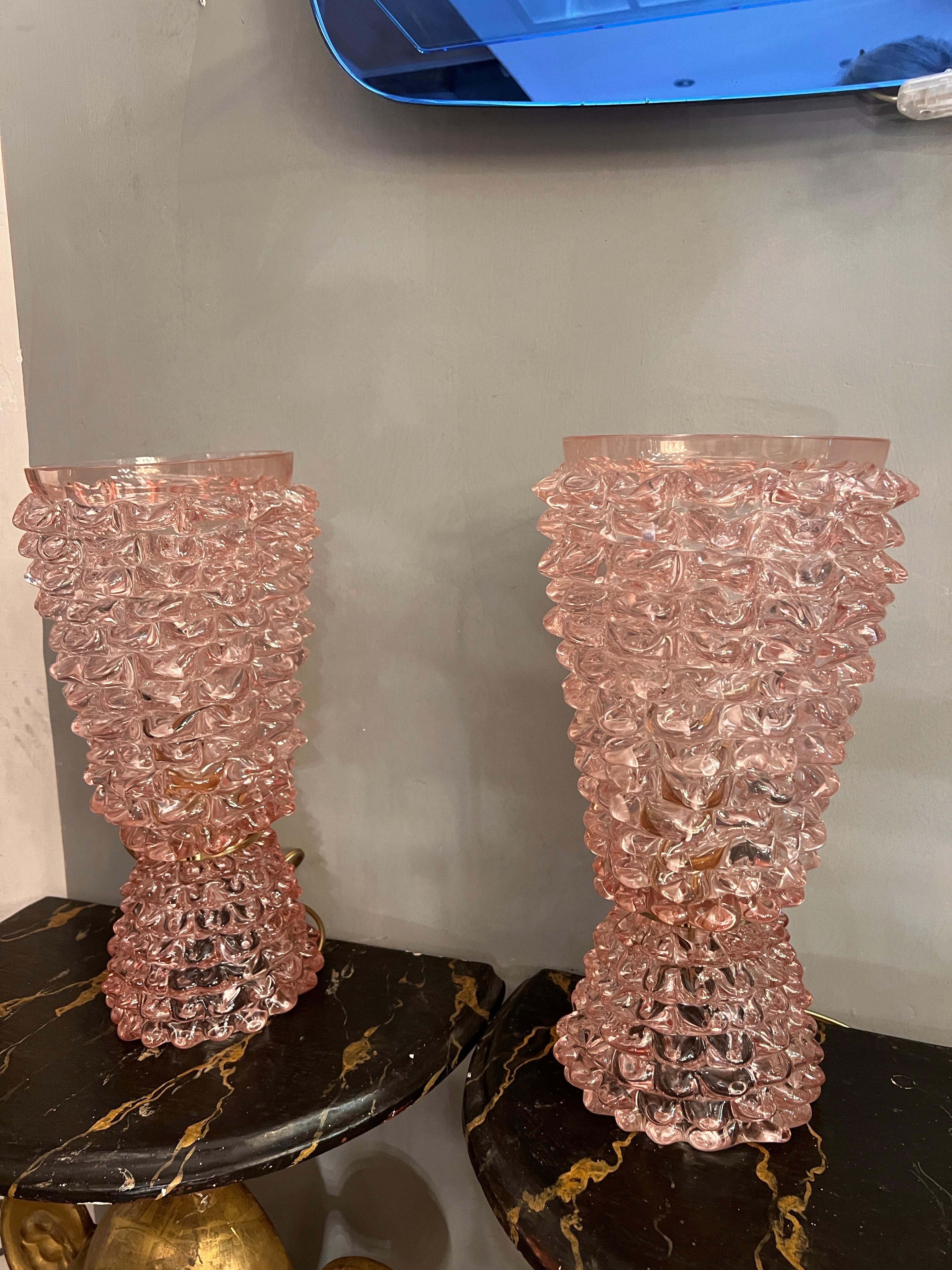 Coppia di Lampade in Vetro di Murano Rostrato Rosa Stile Barovier 1970 In Excellent Condition For Sale In Florence, IT