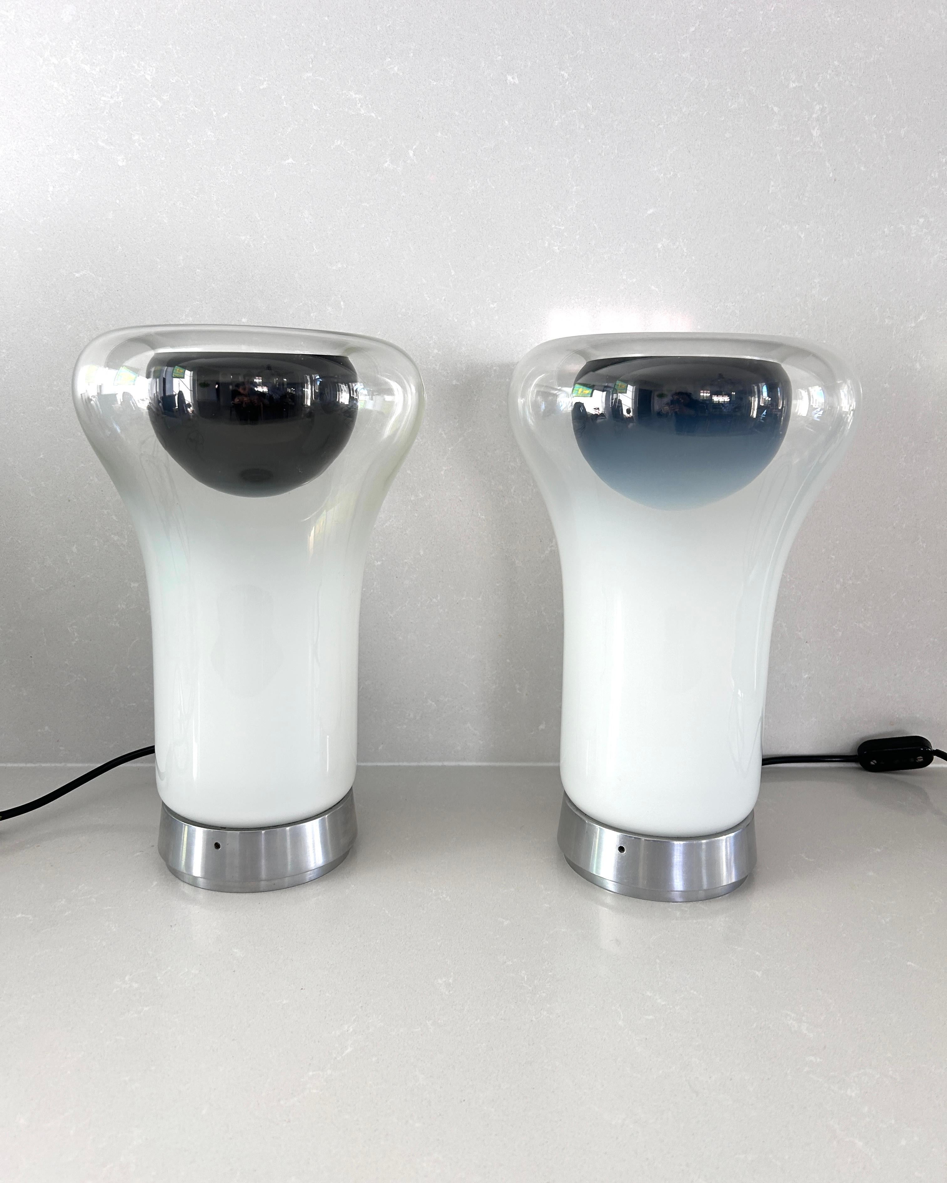 Italian Pair of lamps mod. Saffo by Angelo Mangiarotti for Artemide For Sale