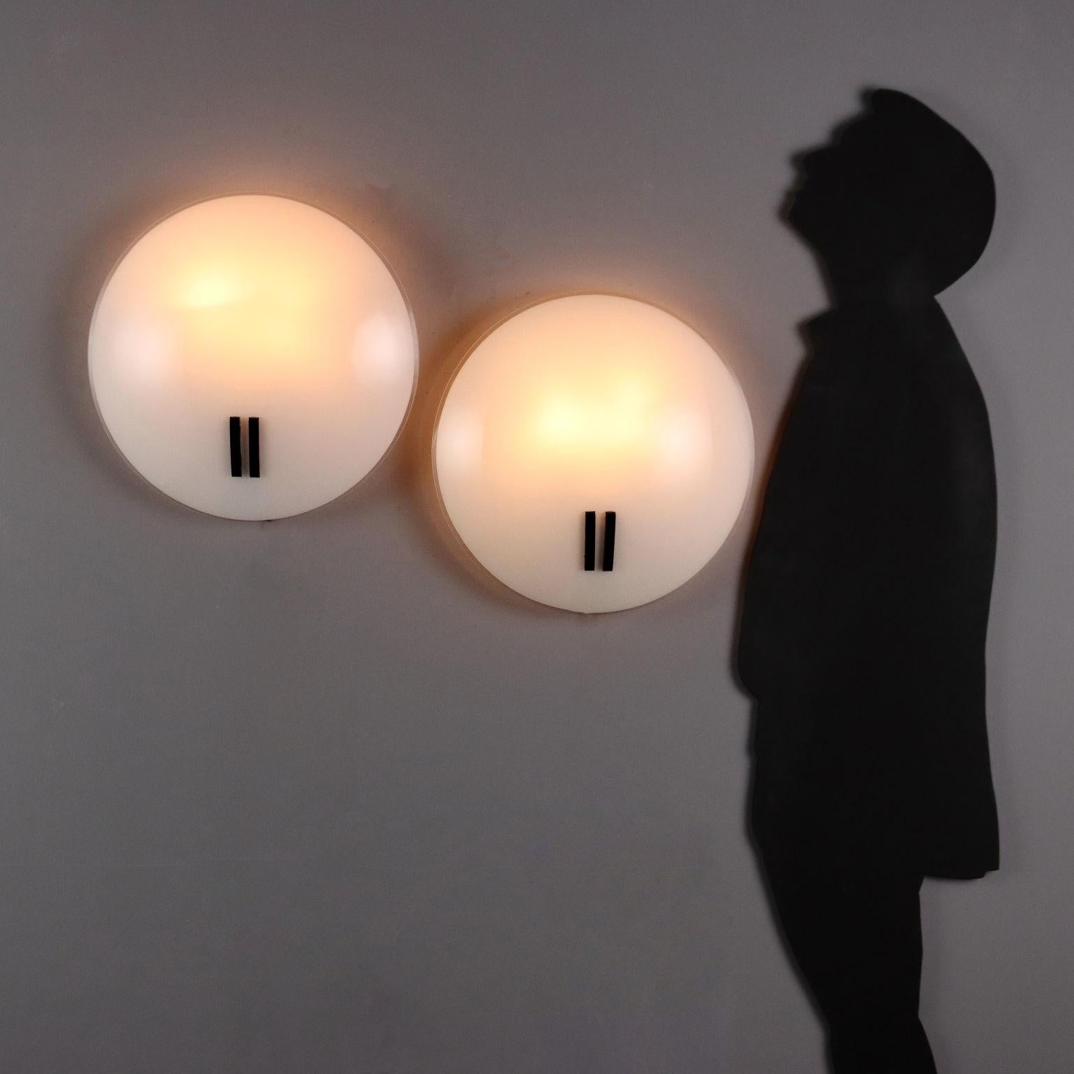 Mid-Century moderno Coppia di Lampade Perla di Bruno Gecchelin per O-luce Anni 80 in vendita
