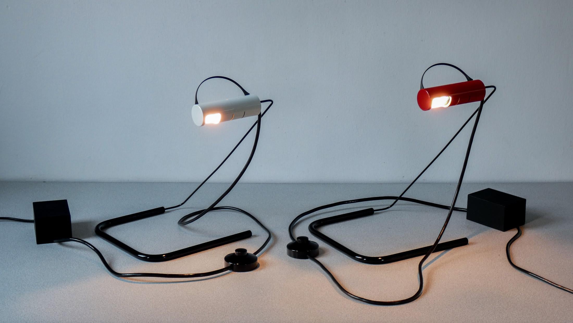 Italian Coppia di lampade Slalom, design Vico MAGISTRETTI per OLUCE. Italia, Anni 80 For Sale