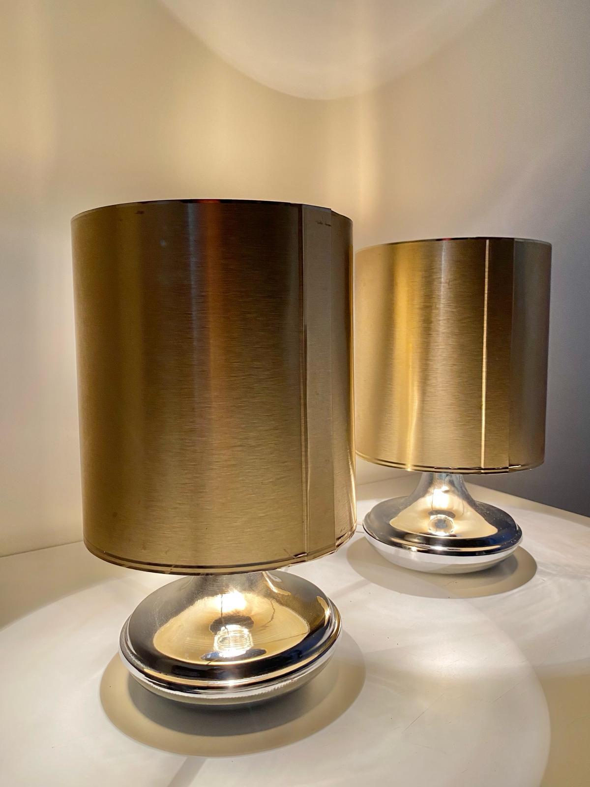 Mid-Century Modern Pair of vintage lamps with brass shade, Italy 1970s For Sale