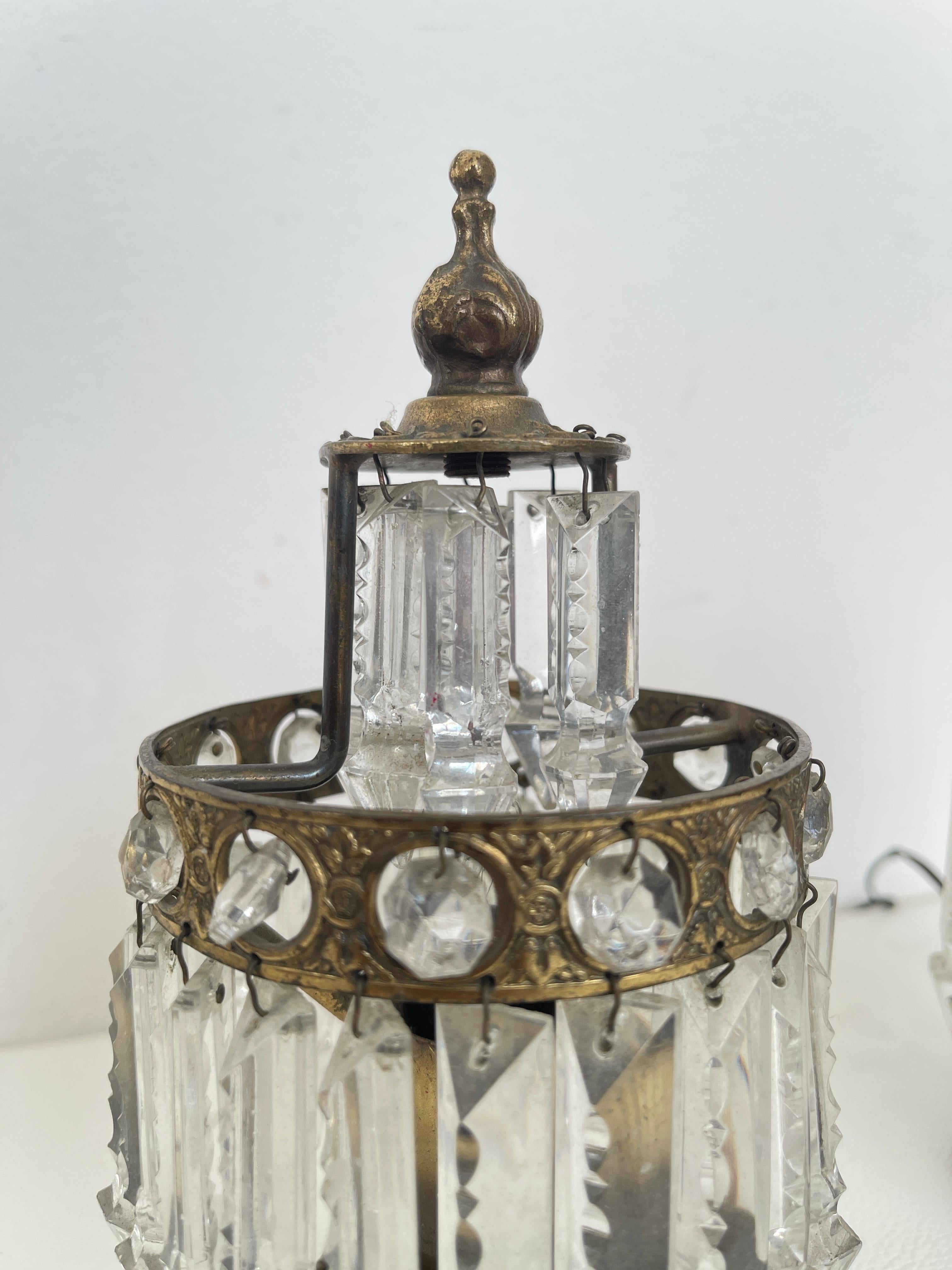 Italian Paire de lampes vintage de style Empire avec cristaux, Italie, années 1970 en vente