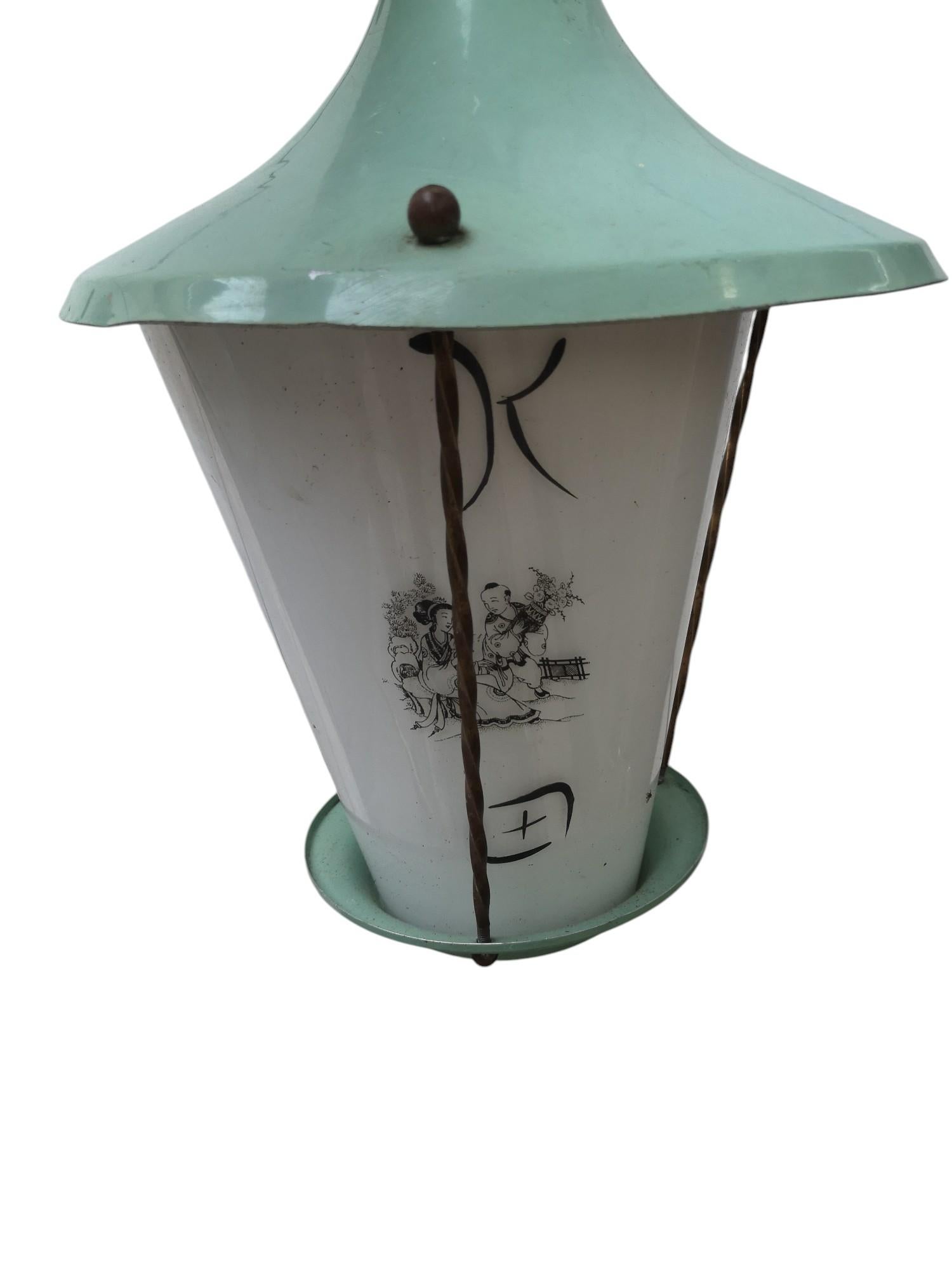 Paire de lanternes italiennes en verre opalin et laiton années 1950 en vente 5