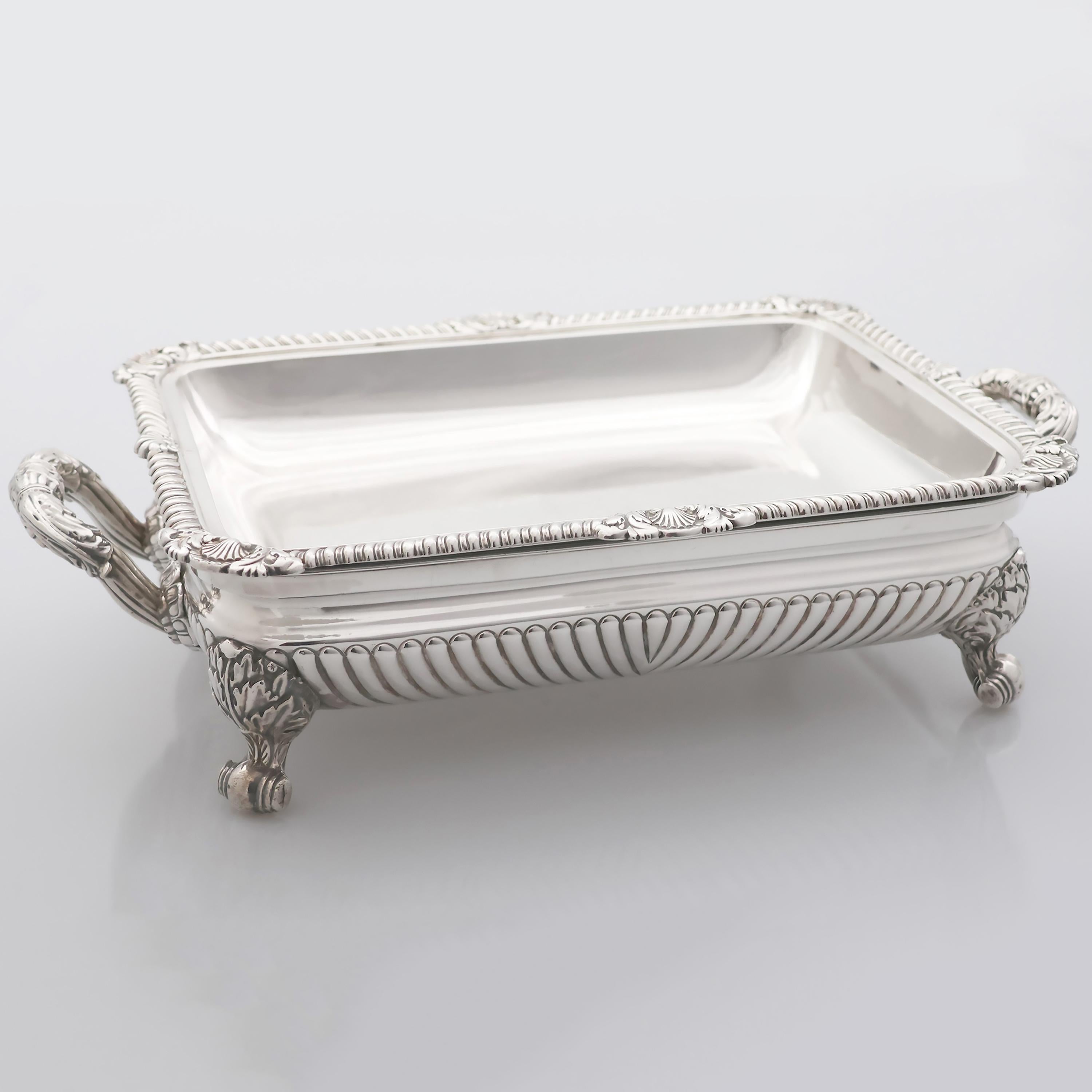 Pareja de platos y tapas de legumbres en plata Jorge III, Paul Storr, 1817 en venta 6