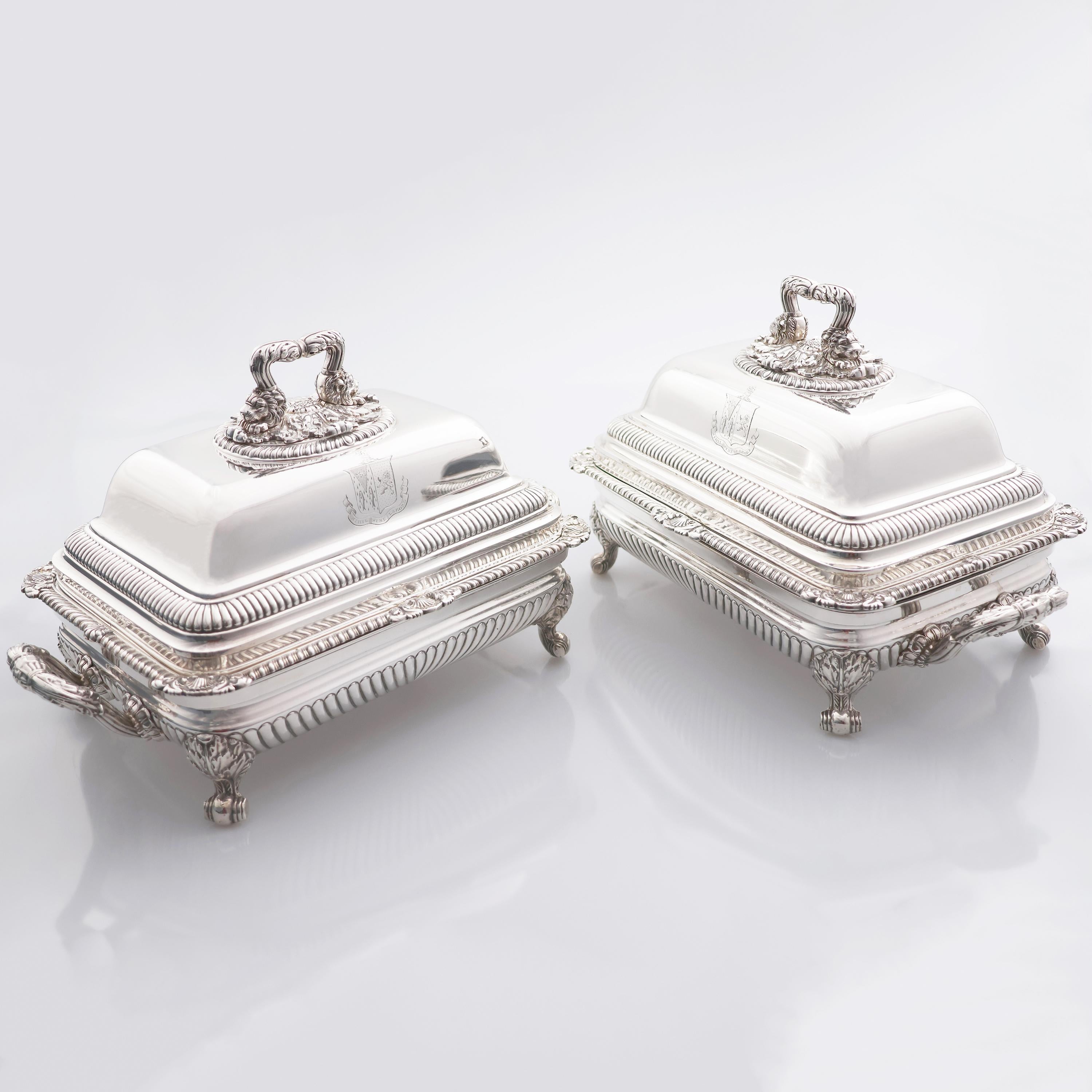 Pareja de platos y tapas de legumbres en plata Jorge III, Paul Storr, 1817 en venta 9