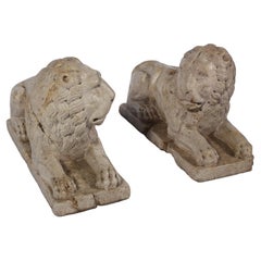 Pair of stylophoric lions in yellow marble from verona, northern Italy, 16th-17th centol