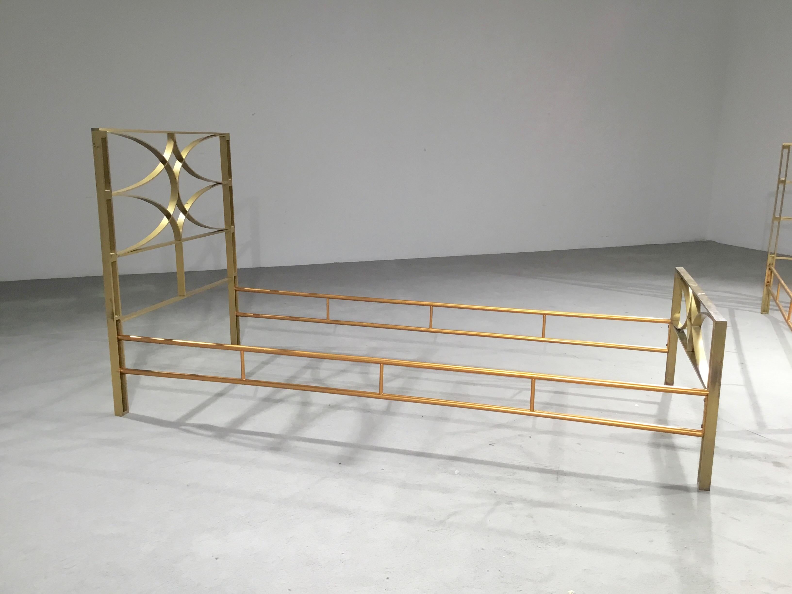 Late 20th Century Coppia di letti in ottone, prod. Italiana, anni '70 en vente