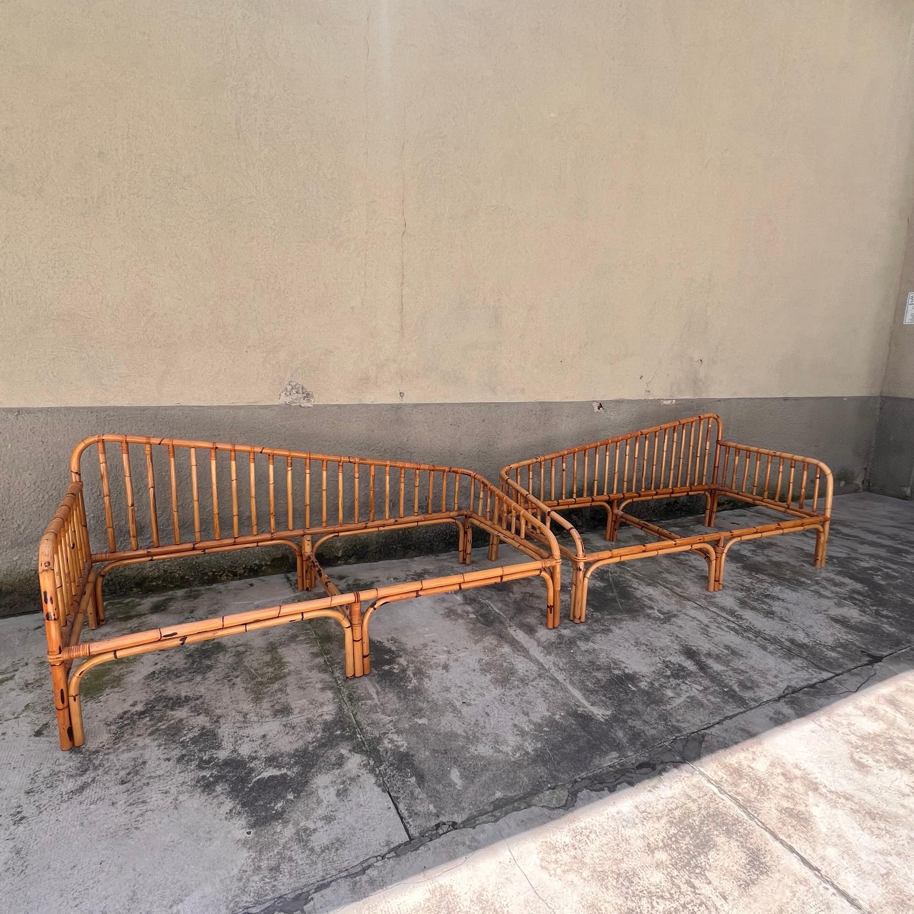 Pareja de camas con forma de bambú - Italia - Años 60 en Bueno estado para la venta en Milano, IT