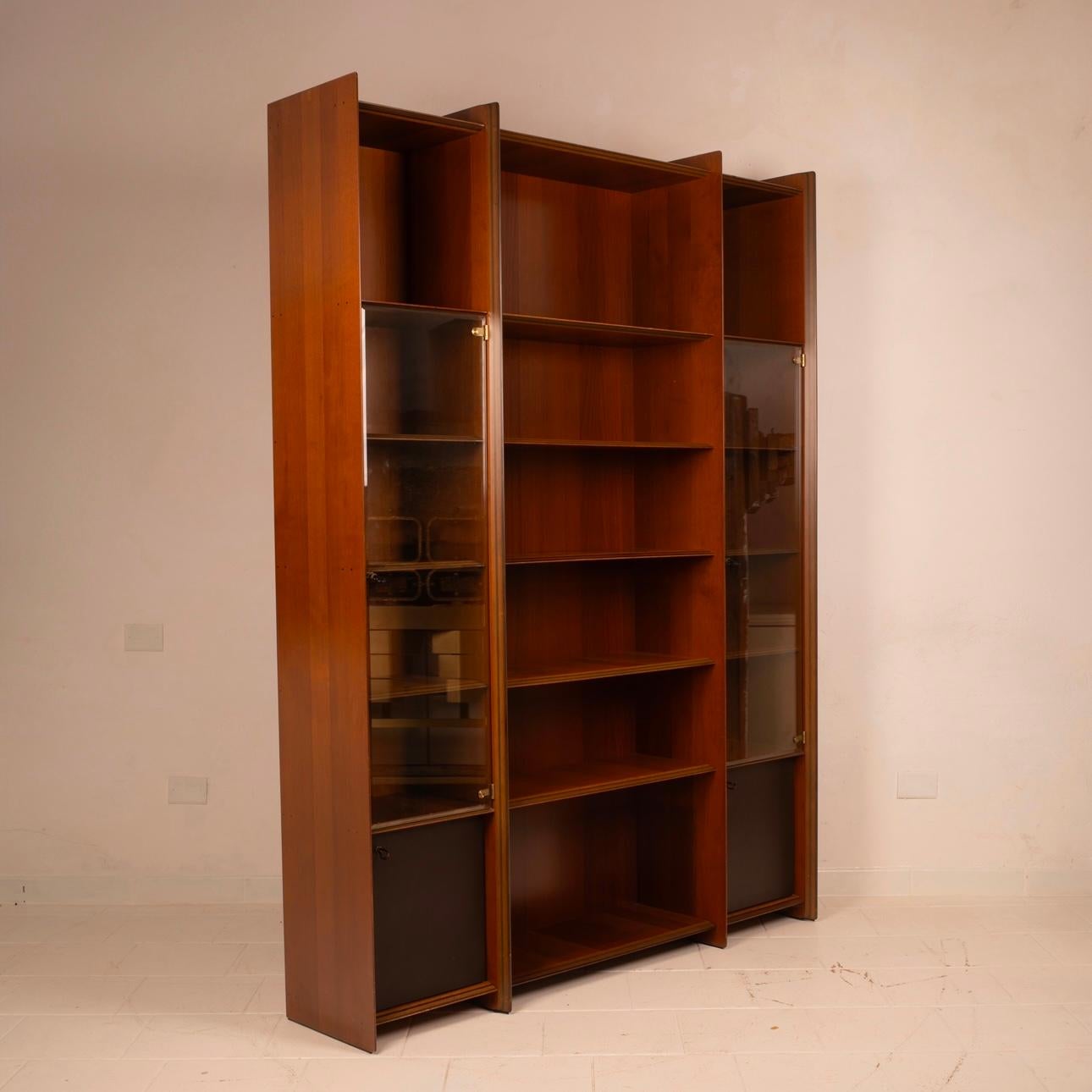Pair of Artona Bookcases by Afra and Tobia Scarpa for Maxalto Italy 1970 in vendita 9