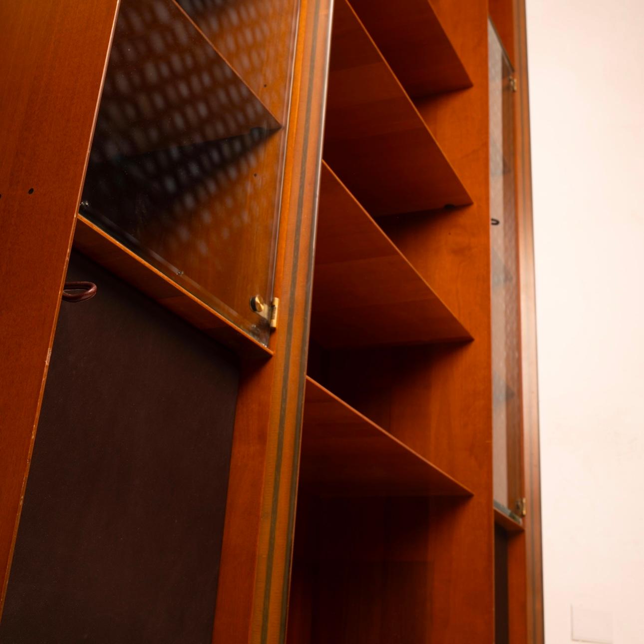 Pair of Artona Bookcases by Afra and Tobia Scarpa for Maxalto Italy 1970 in vendita 3
