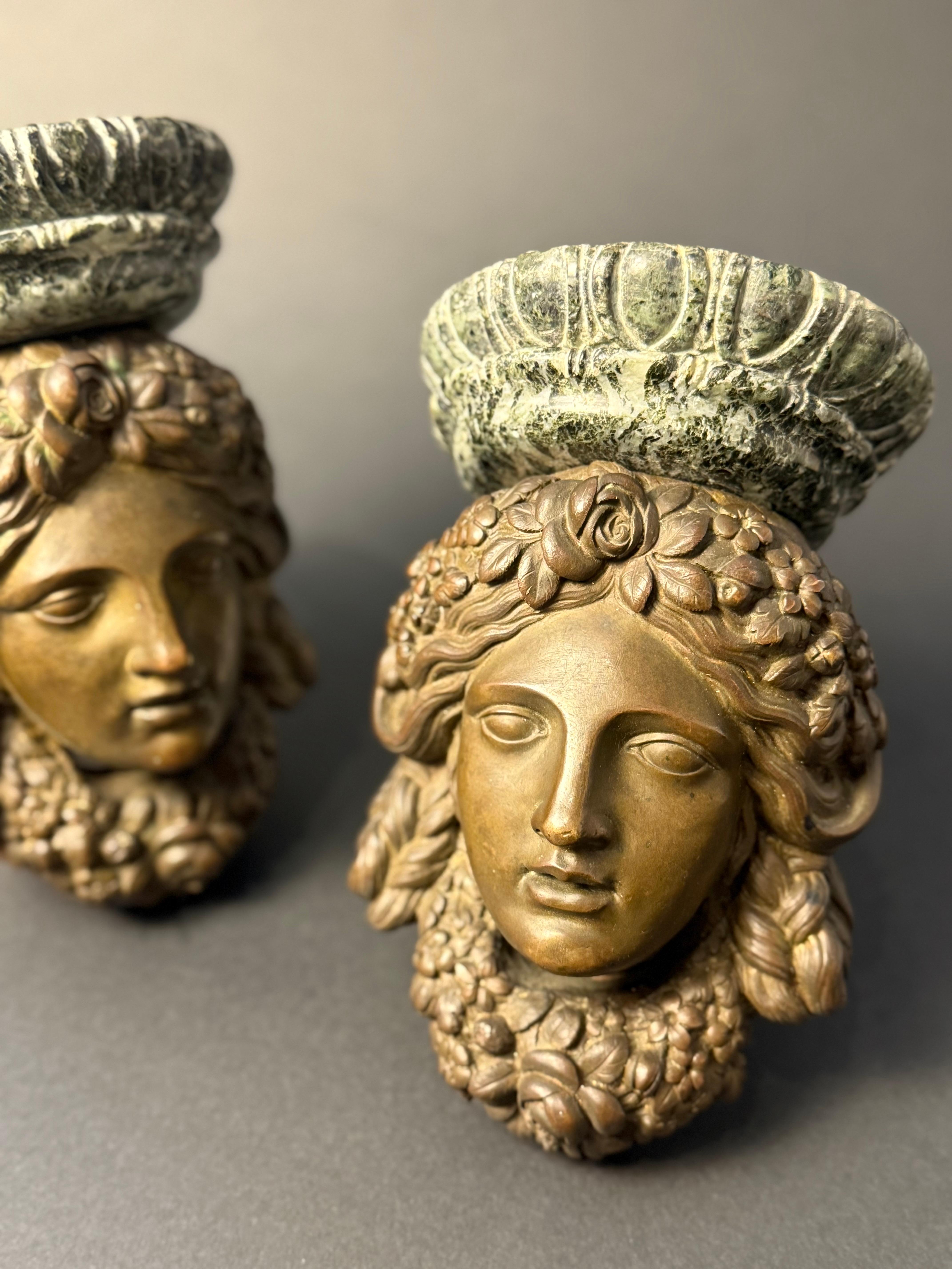 Italian Coppia di mensoline decorative in bronzo e marmo Verde Alpi - XIX sec. in vendita