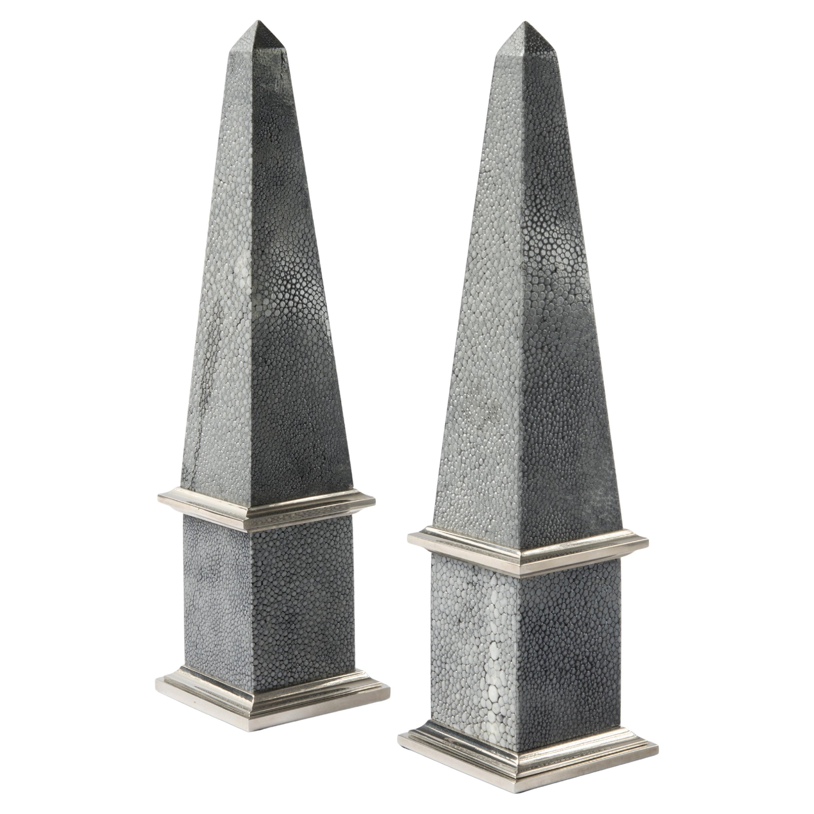 Pareja de obeliscos de piel de raya LUXOR - Diseño elegante y refinado en venta