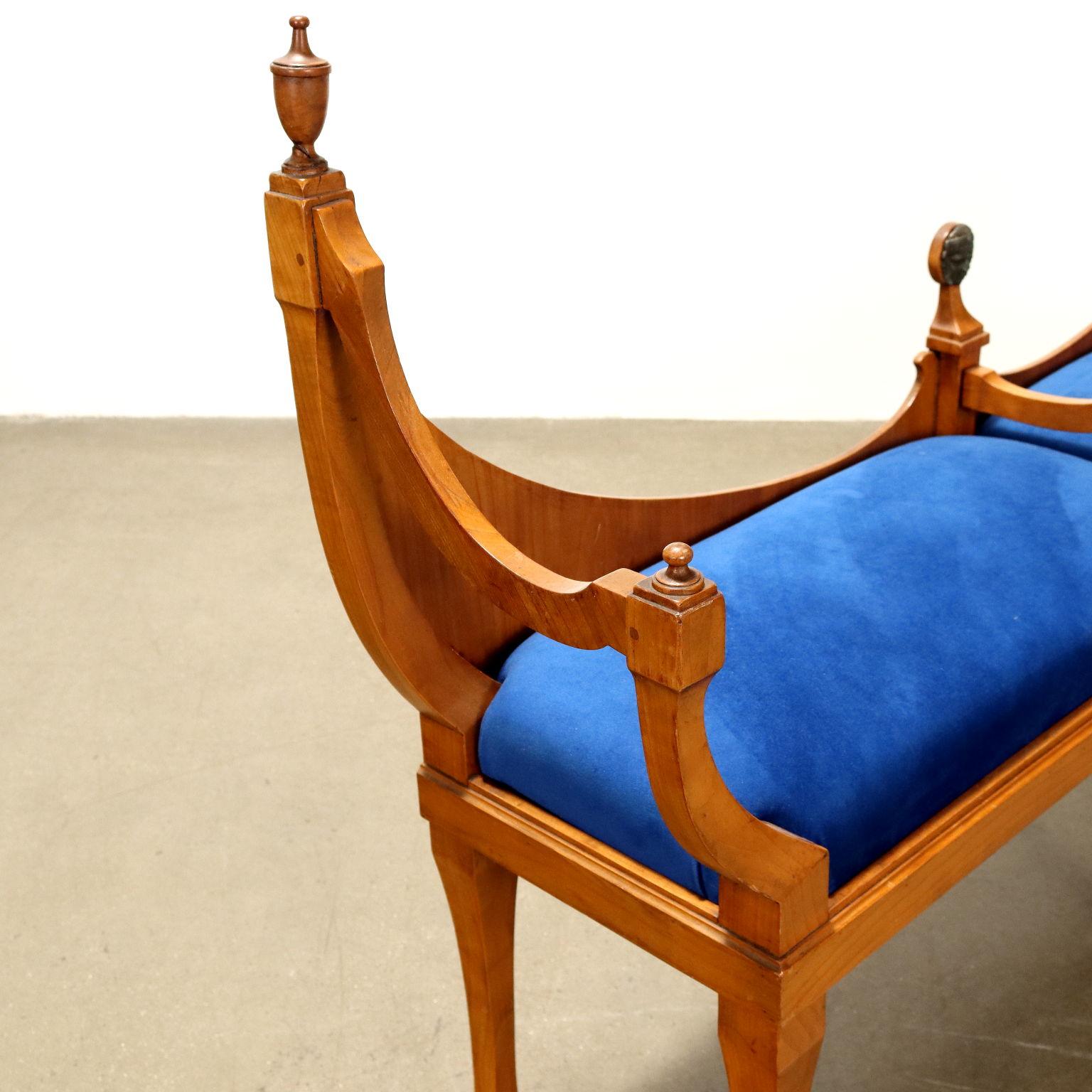 Paar Biedermeier Bänke Österreich Erste Hälfte 20. Jahrhundert (Mid-20th Century) im Angebot