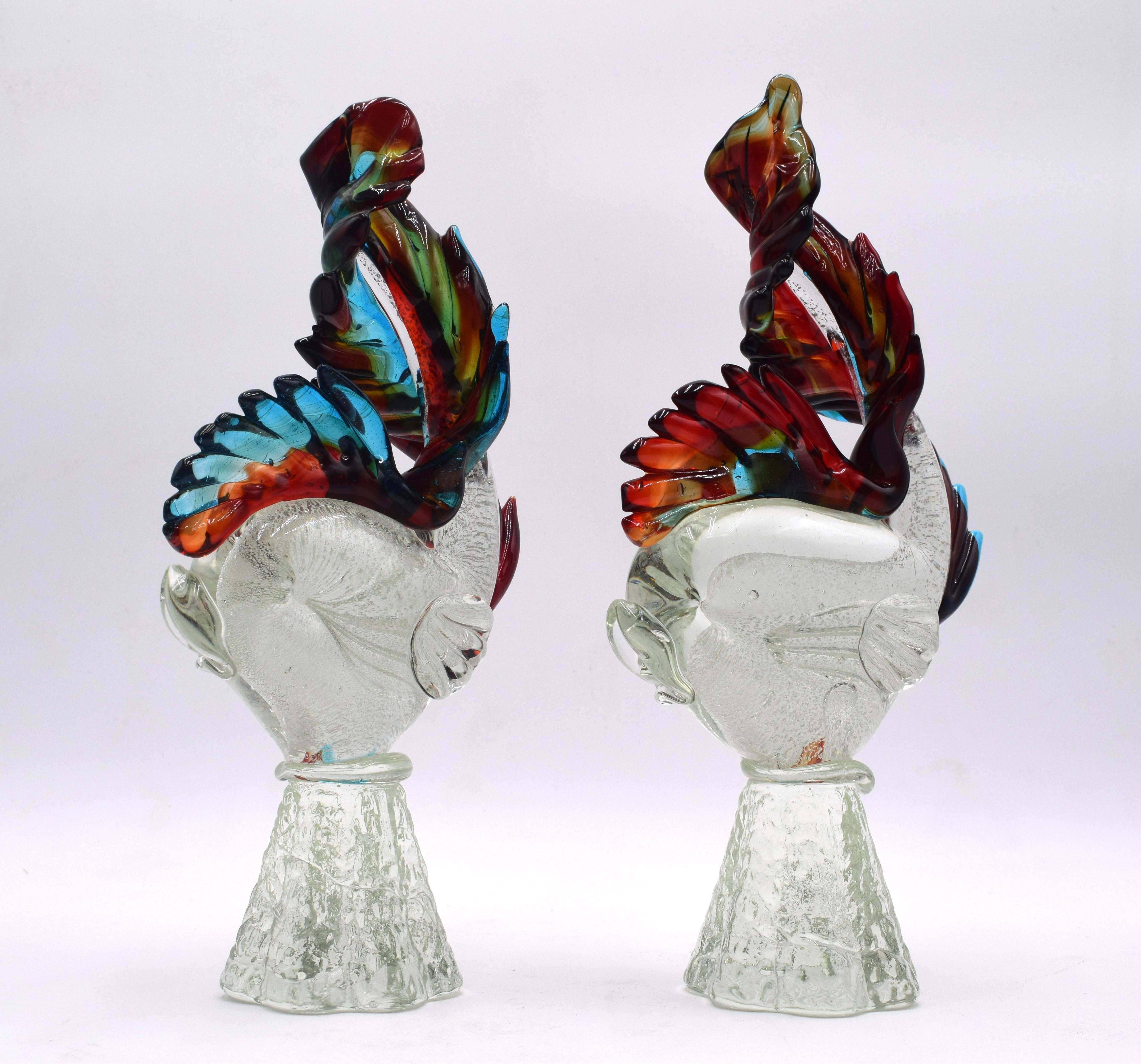 Pareja de peces en cristal de Murano, producción circa 1970s.
Excelente estado, sin roturas ni defectos, ver fotos.
Dimensiones: Alto= 32 cm; Ancho= 17 cm; Fondo= 9 cm.