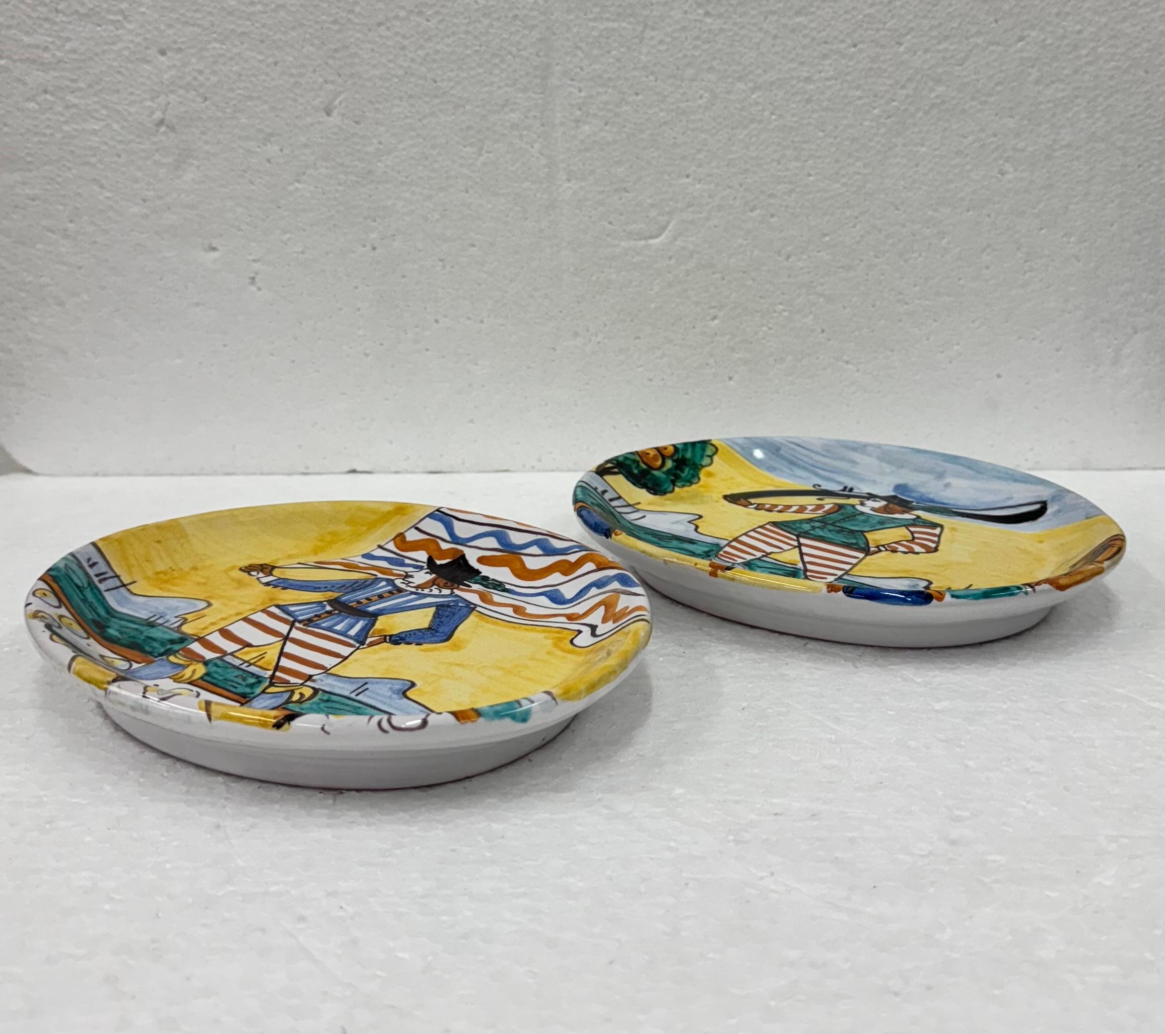 Pair of ceramic saucers - ND Diolfi Montelupo In Good Condition In Monza, Monza e Brianza