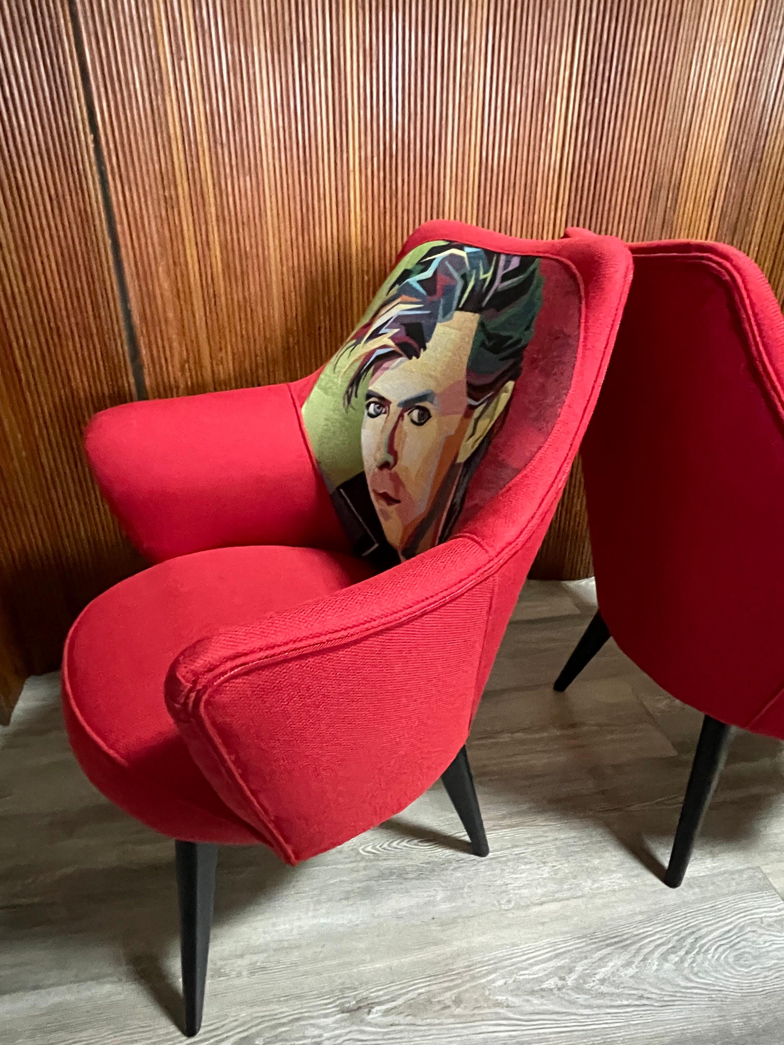 Paire de fauteuils des années 1950 entièrement restaurés en vente 7