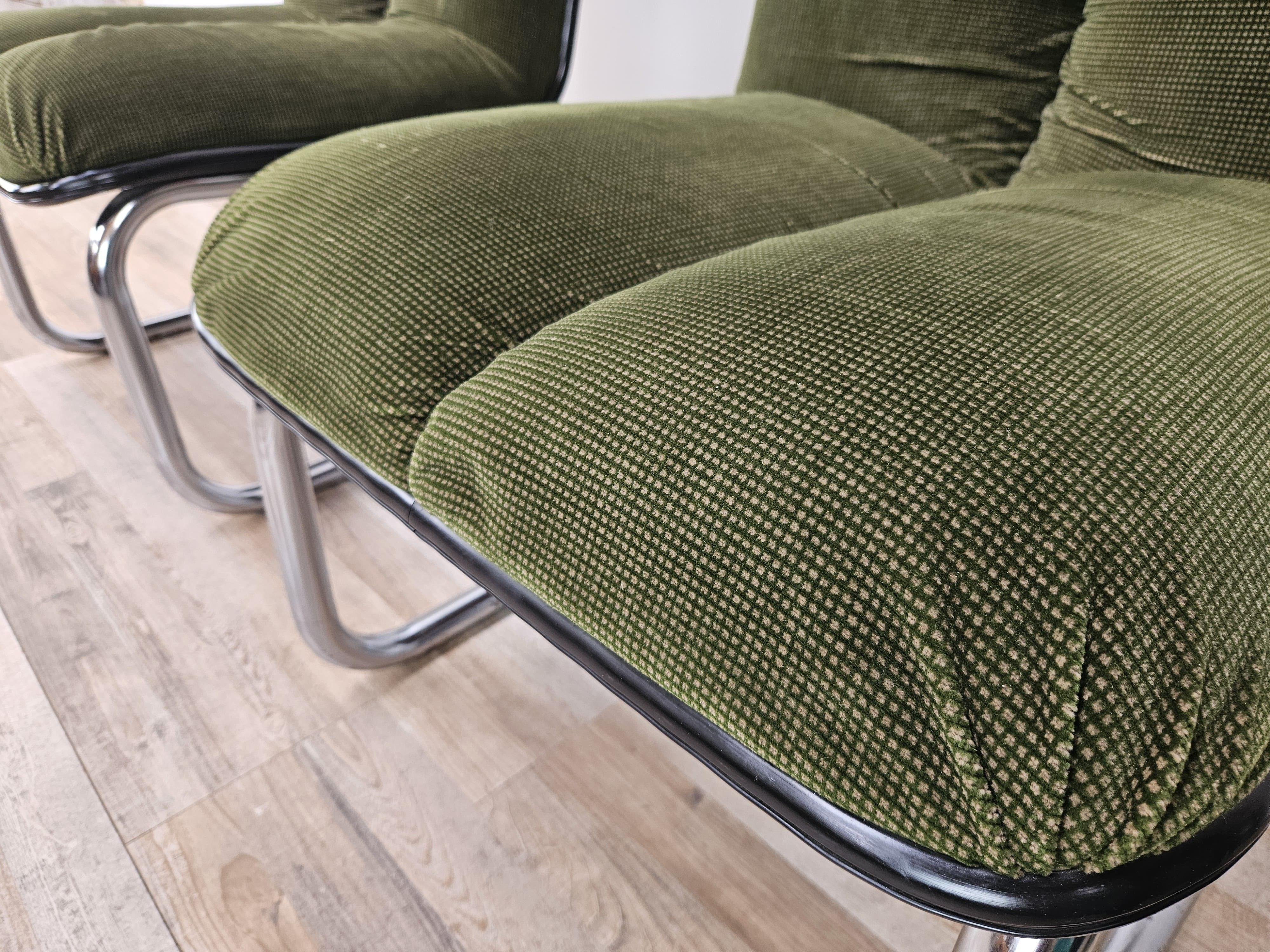 Pair of 1970s armchairs in chrome metal and green fabric by Cazzaro For Sale 7