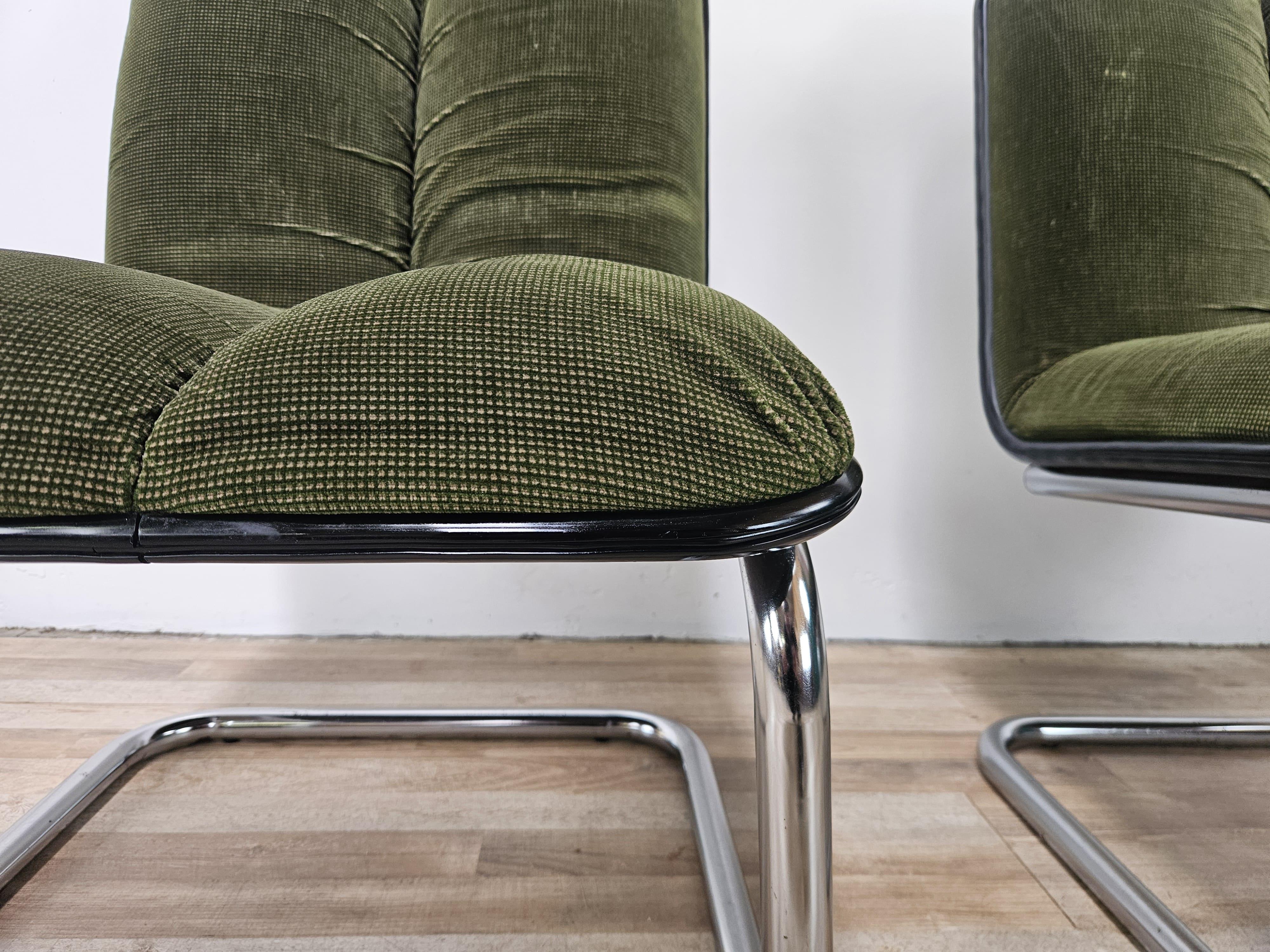 Pair of 1970s armchairs in chrome metal and green fabric by Cazzaro For Sale 8