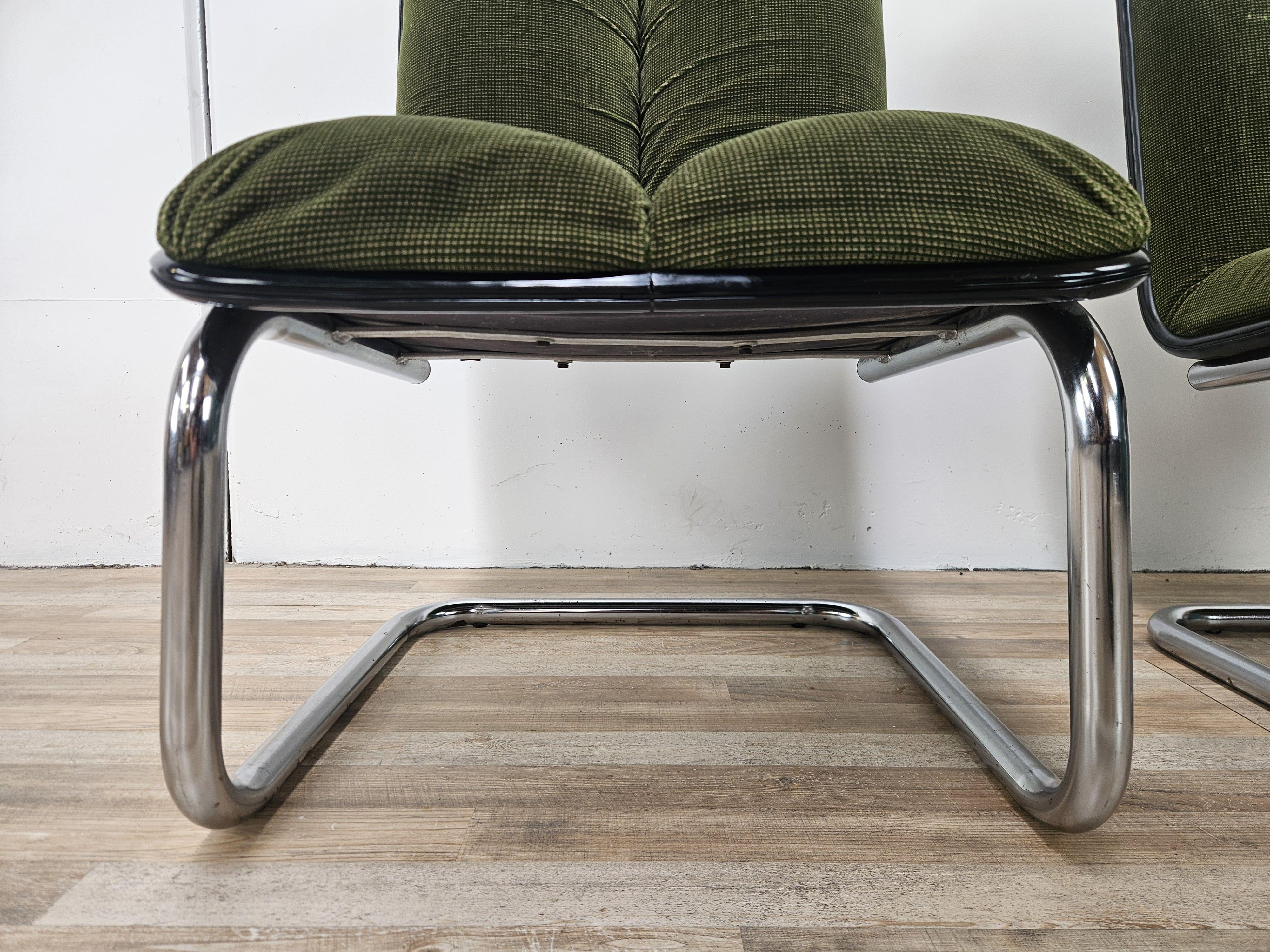 Pair of 1970s armchairs in chrome metal and green fabric by Cazzaro For Sale 9