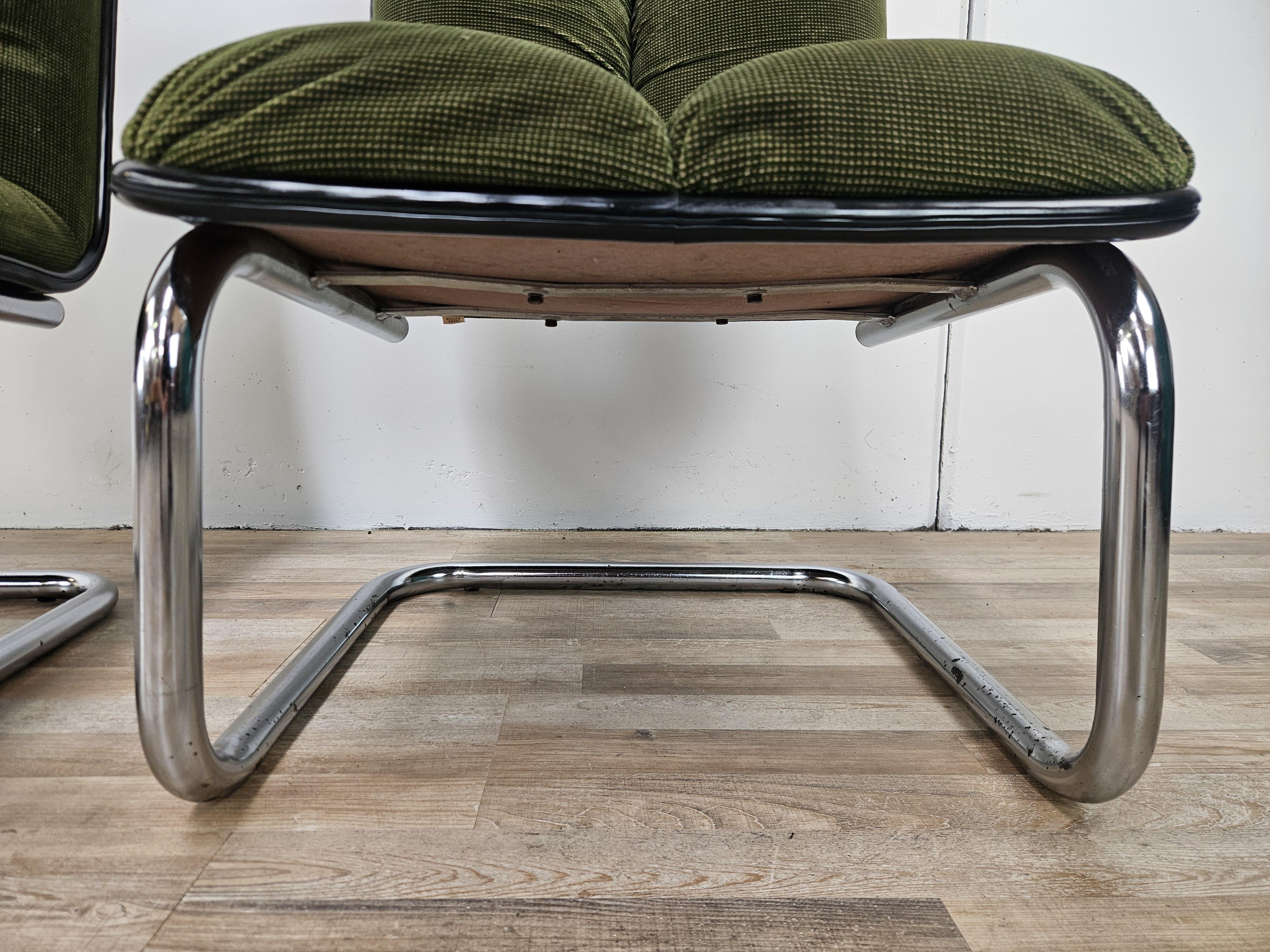 Pair of 1970s armchairs in chrome metal and green fabric by Cazzaro For Sale 12