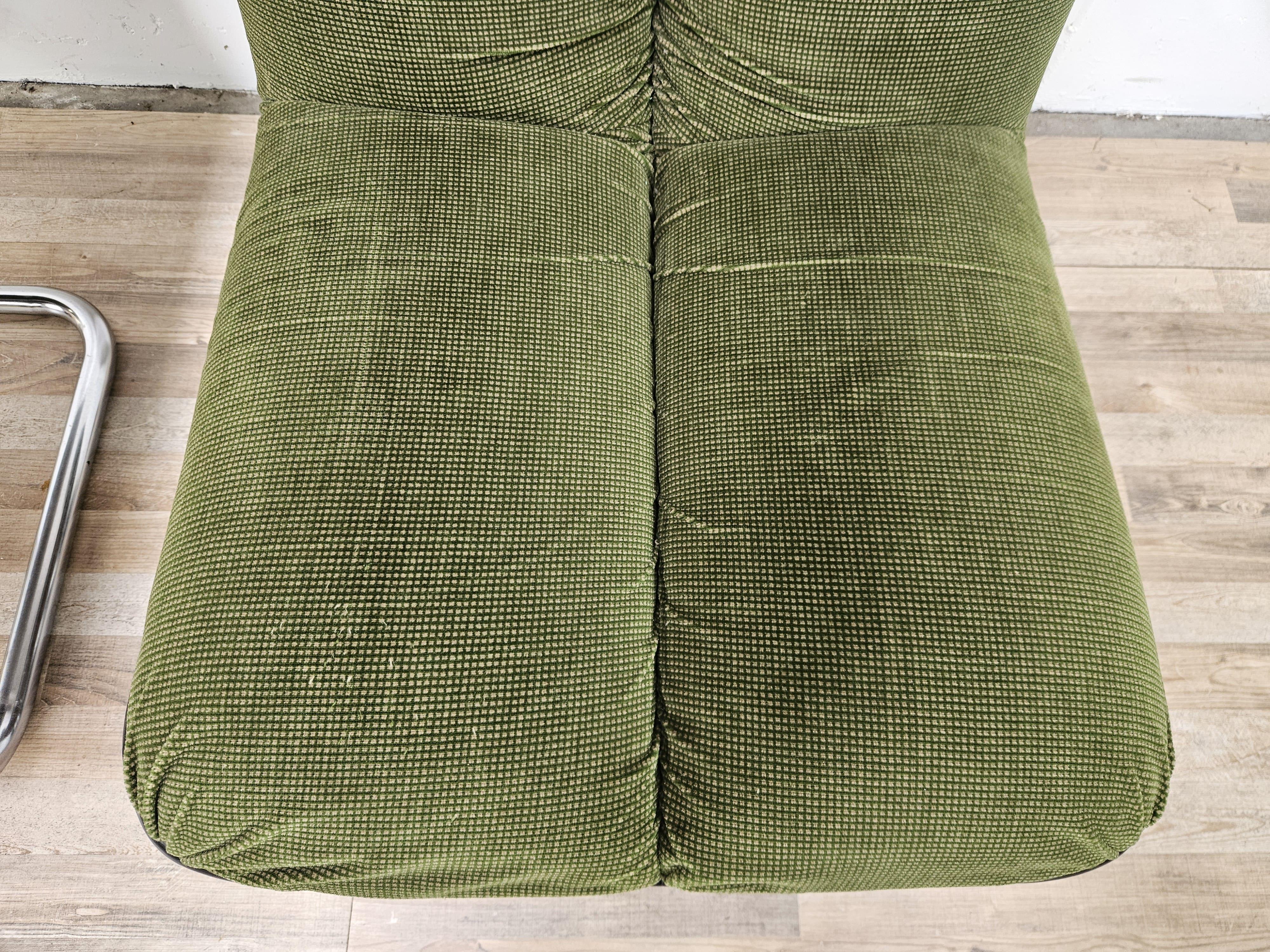 Pair of 1970s armchairs in chrome metal and green fabric by Cazzaro For Sale 1